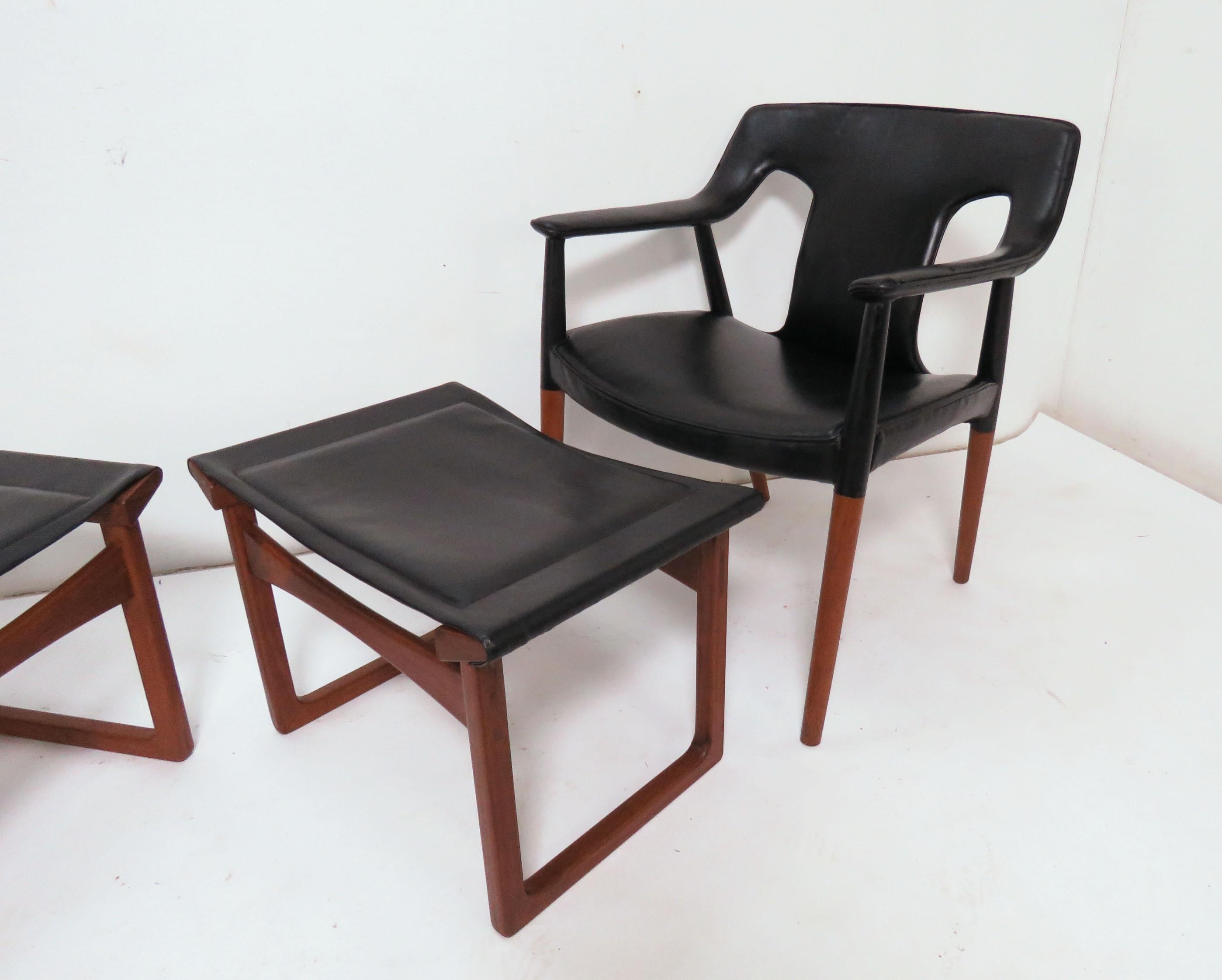 Scandinavian Modern Ejner Larsen and A. Bender Madsen Danish Teak Lounge Chair and Ottoman Set For Sale