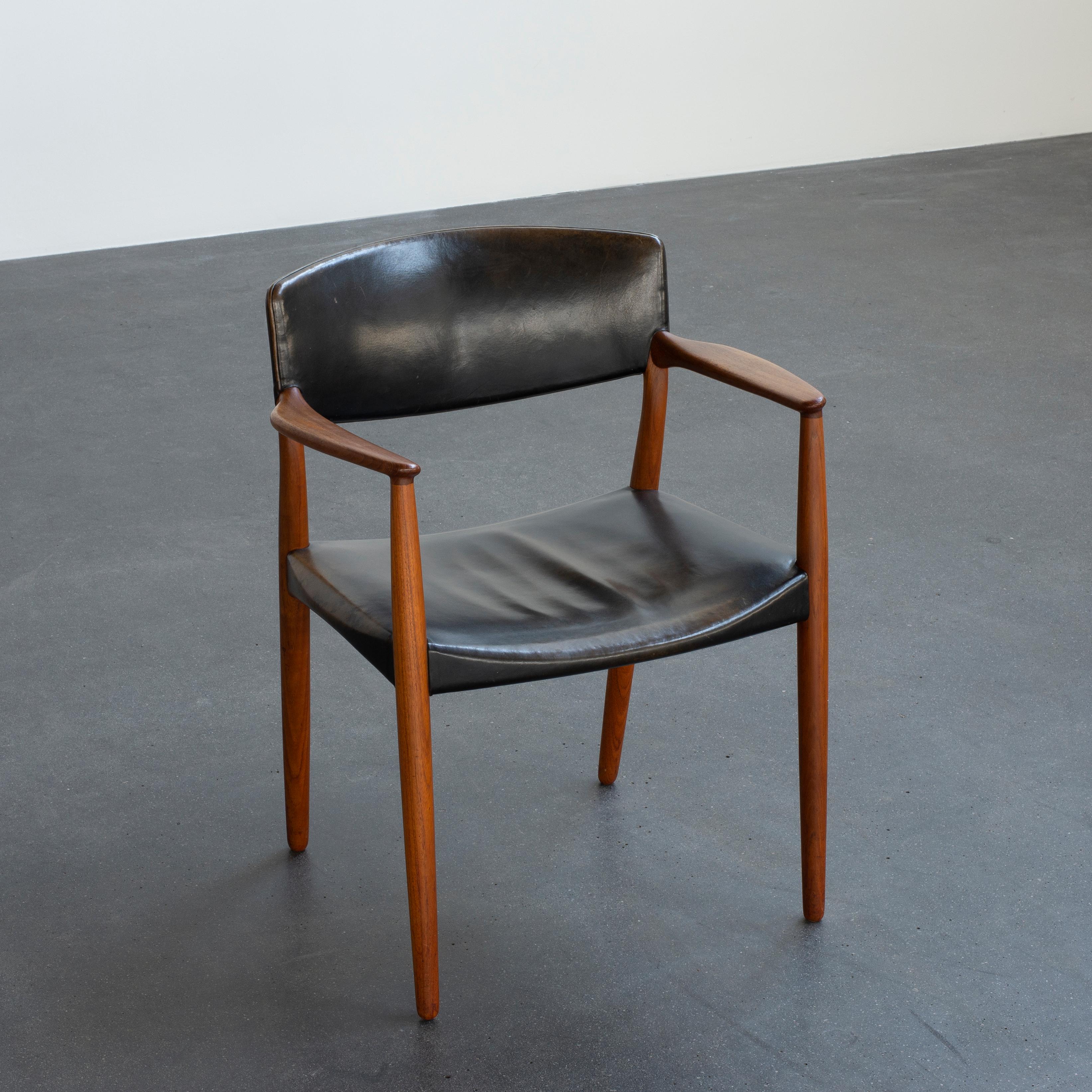 Oiled Ejner Larsen and Aksel Bender Madsen Armchair for Willy Beck For Sale