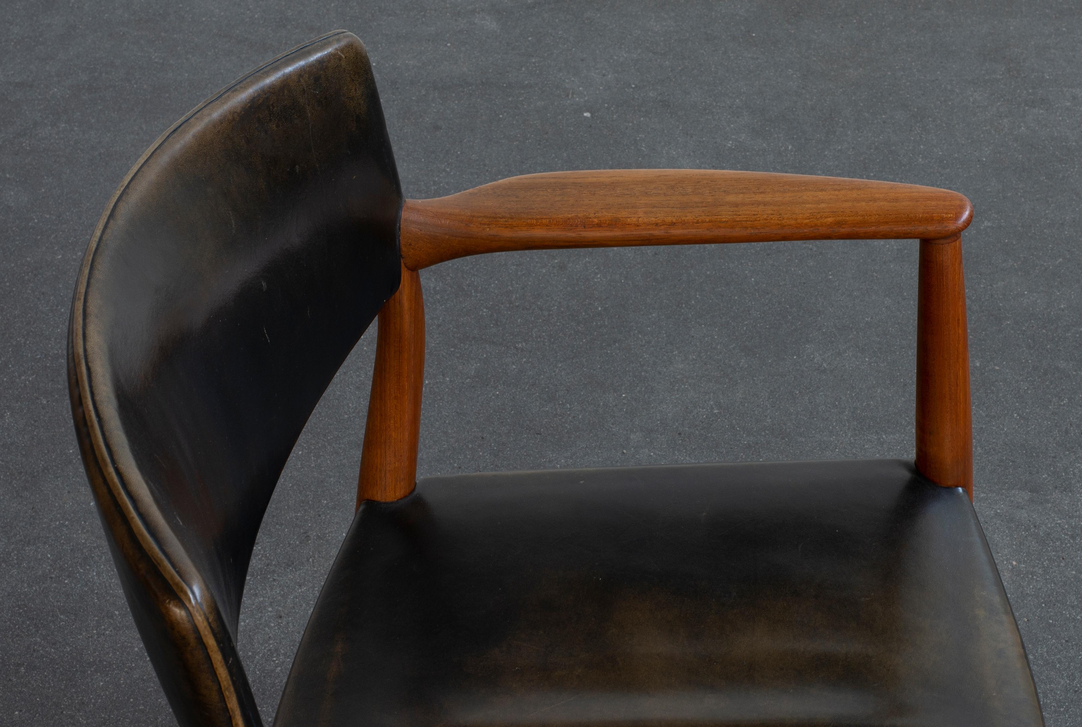 20th Century Ejner Larsen and Aksel Bender Madsen Armchair for Willy Beck For Sale