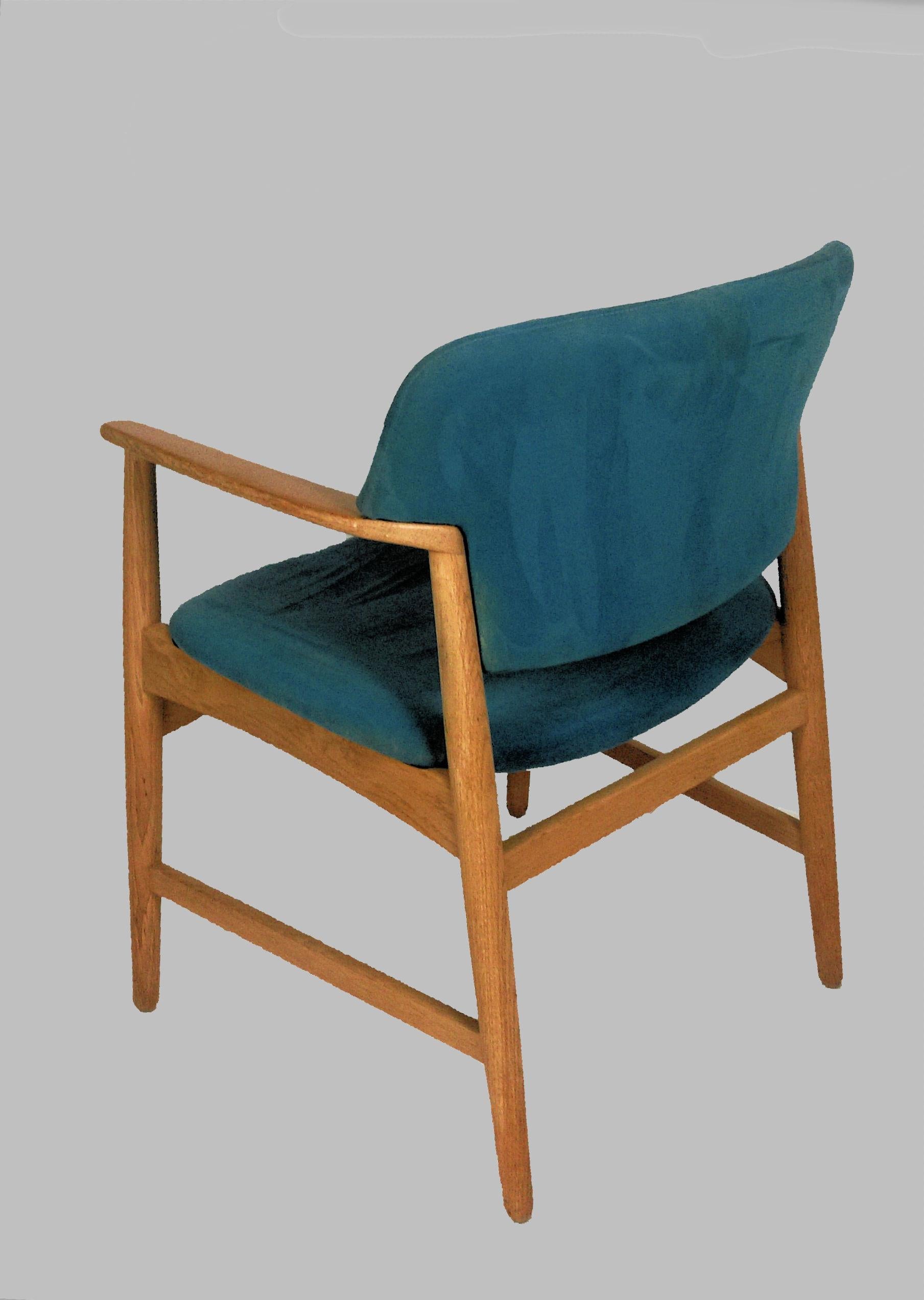 Ejner Larsen and Axel Bender Madsen Oak Armchair / Desk Chair, Inc. Reupholstery In Good Condition For Sale In Knebel, DK