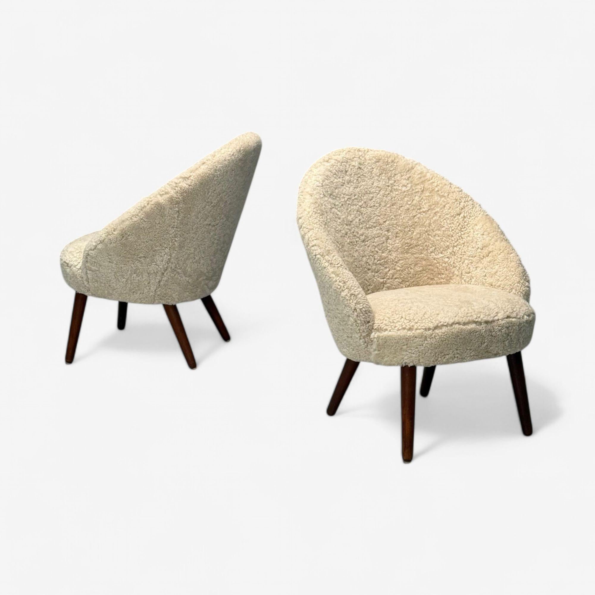 Ejvid Johansson, Danish Mid-Century Modern, Lounge Chairs, Shearling, 1950s In Good Condition For Sale In Manhasset, NY