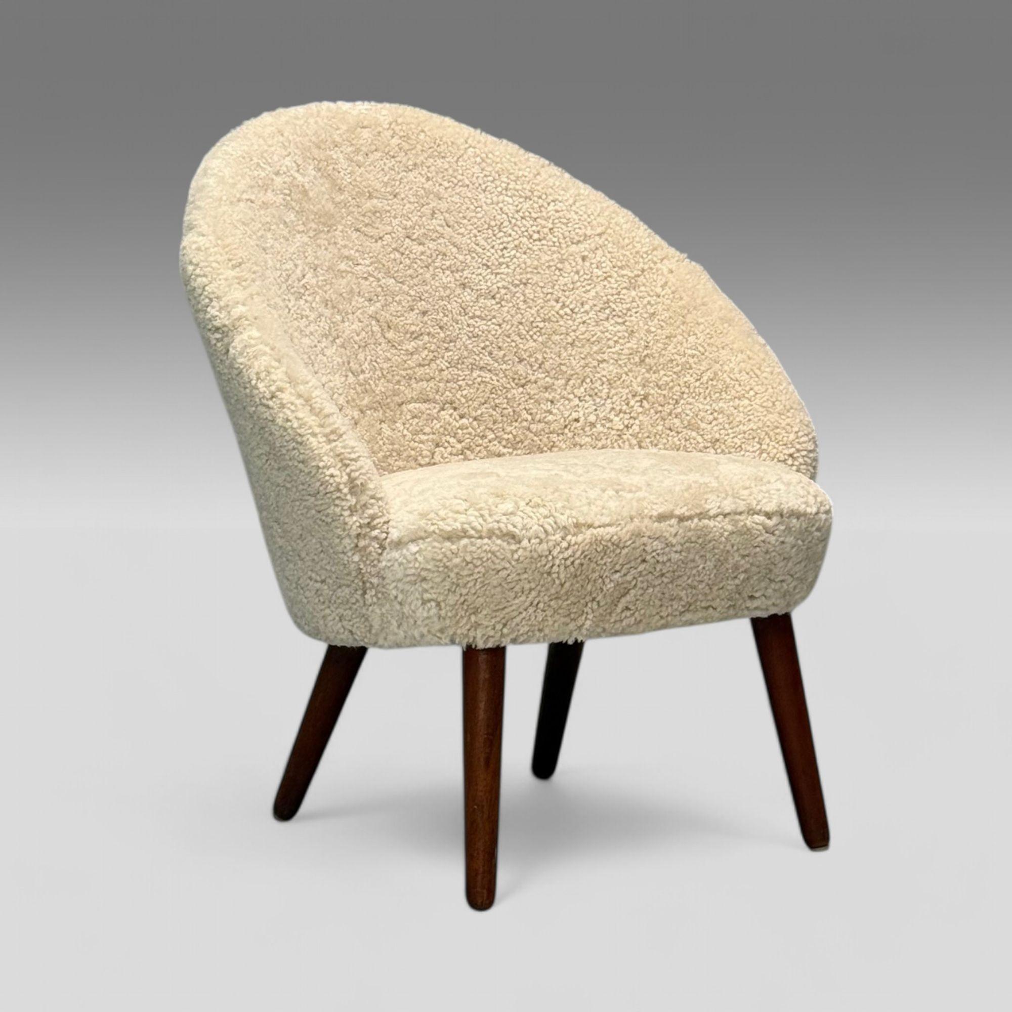 Ejvid Johansson, Danish Mid-Century Modern, Lounge Chairs, Shearling, 1950s For Sale 1