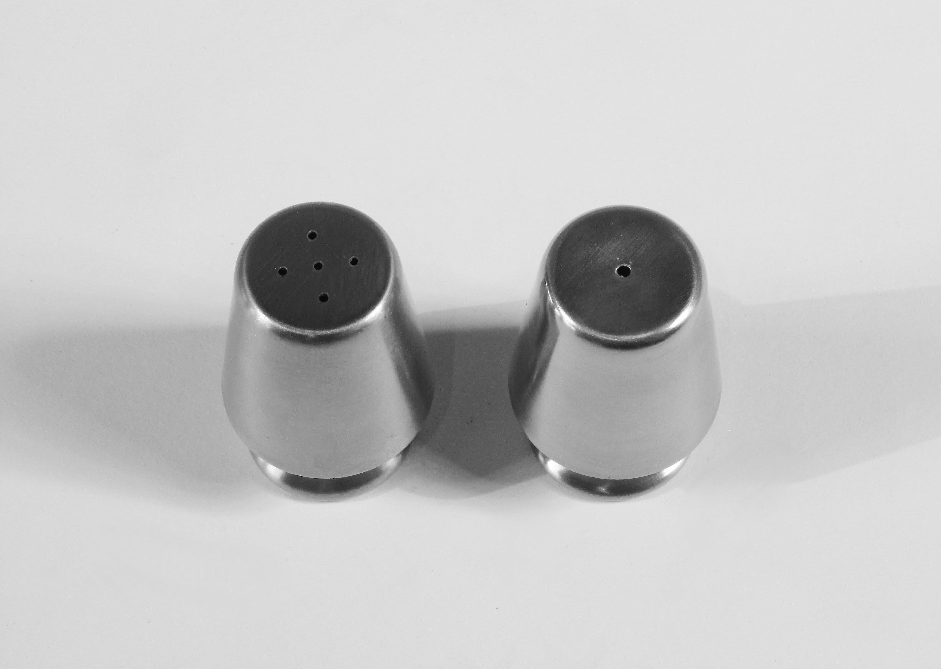 20th Century Ekco Eterna Japan Modernist Stainless Steel Salt Pepper Shakers