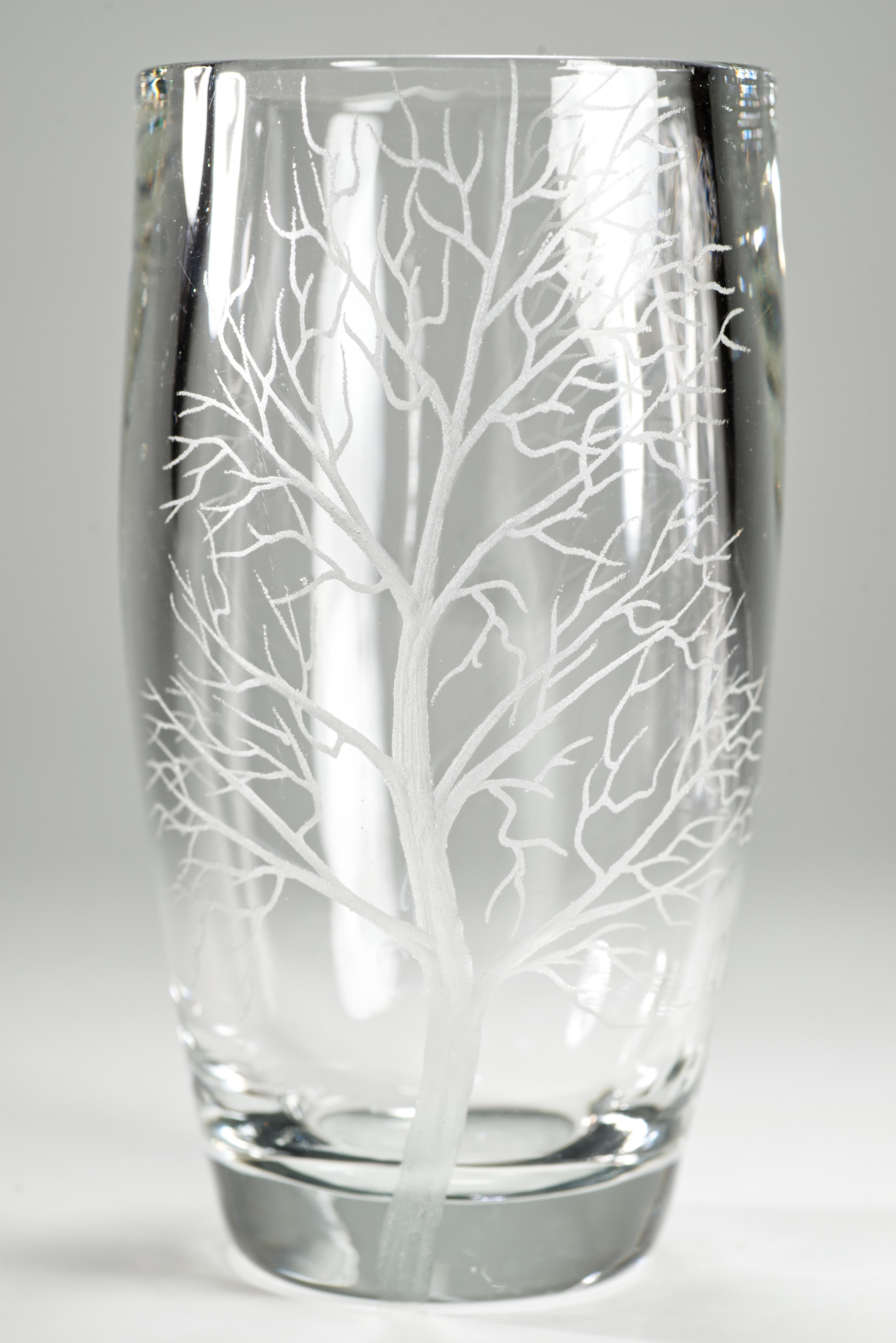 Fatto a mano Vaso di cristallo inciso Ekenäs Sweden, si illumina ai raggi UV in vendita