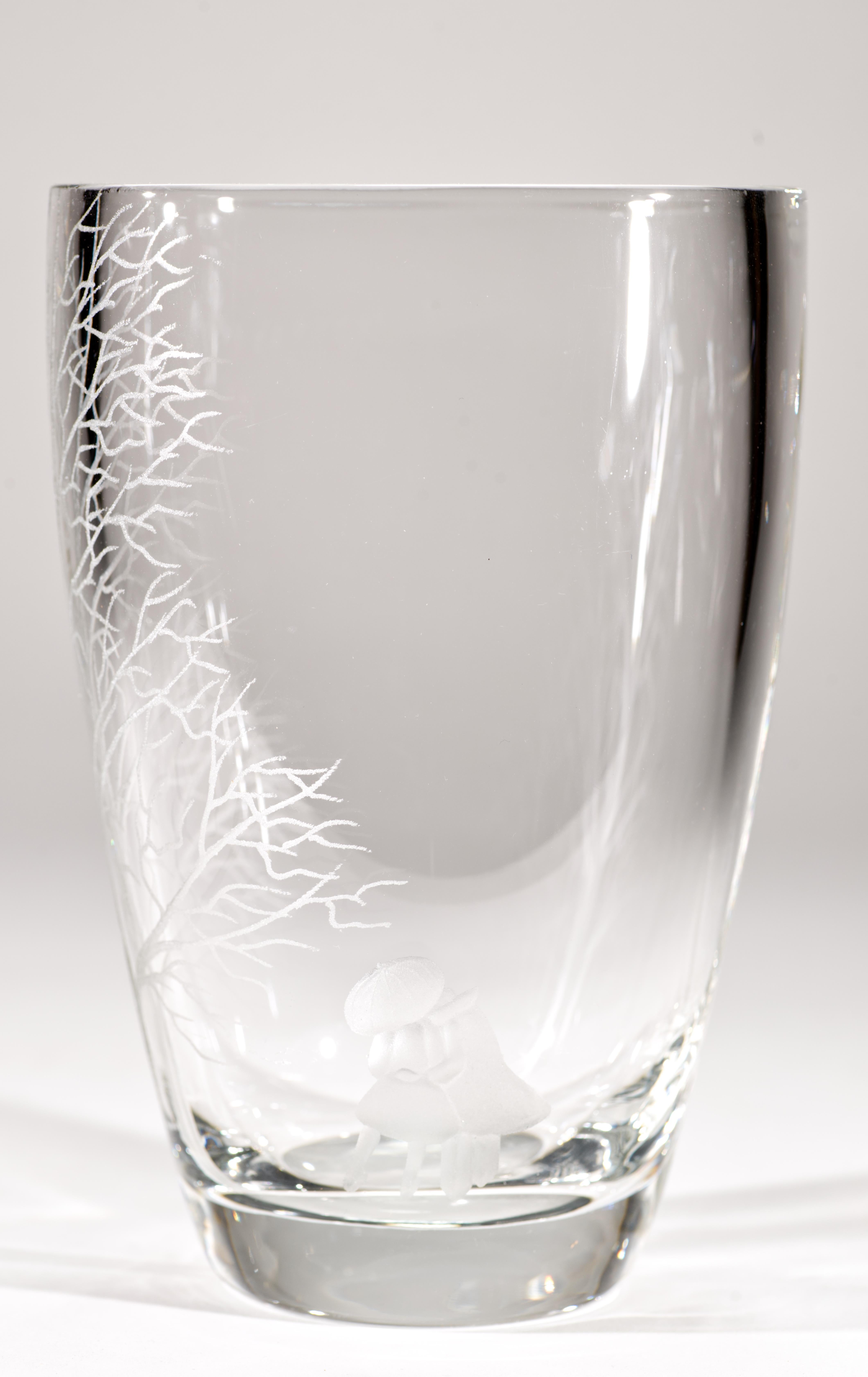 Vaso di cristallo inciso Ekenäs Sweden, si illumina ai raggi UV in vendita 1