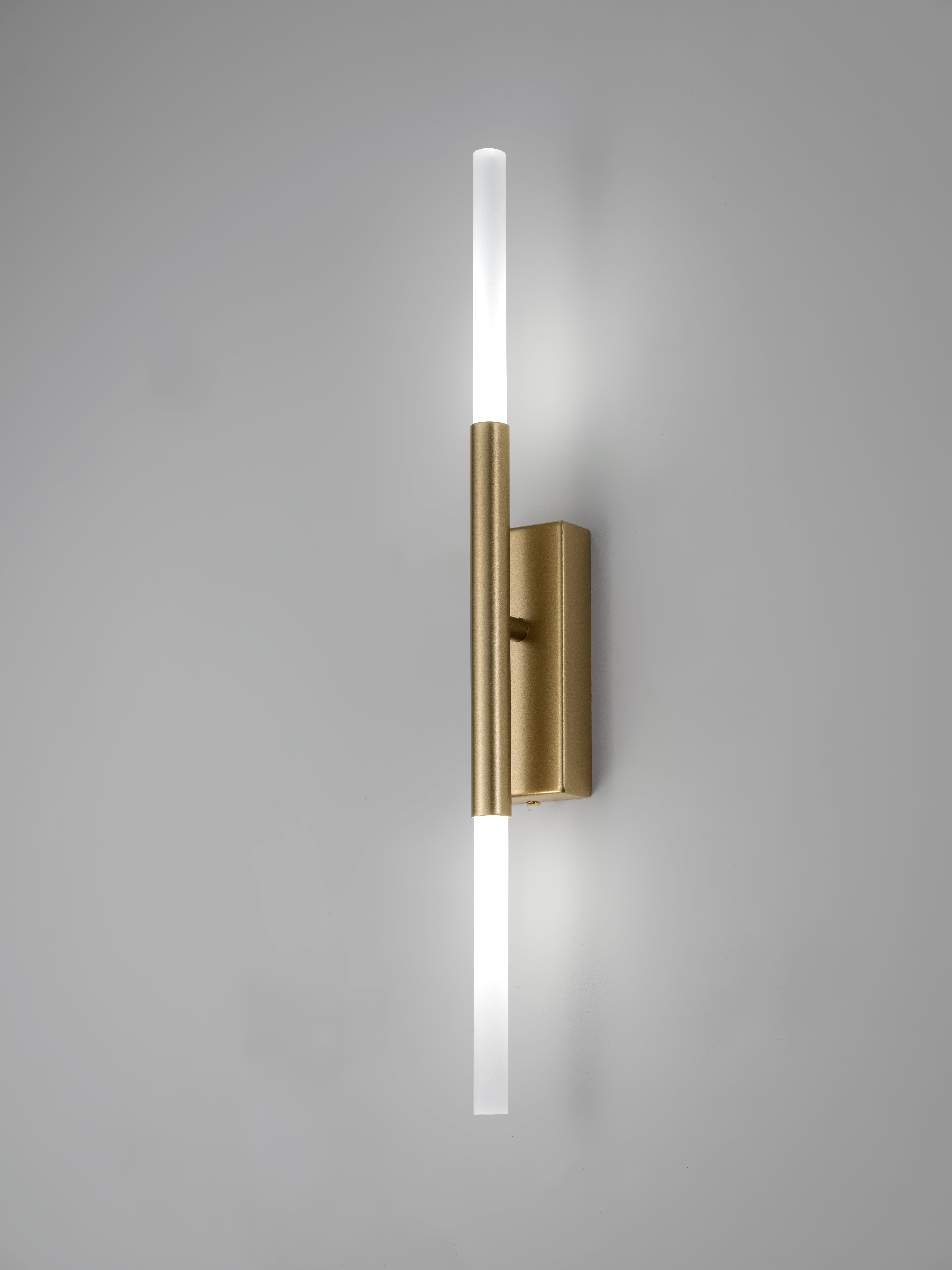 Eklè wall lamp brushed gold metal finish
