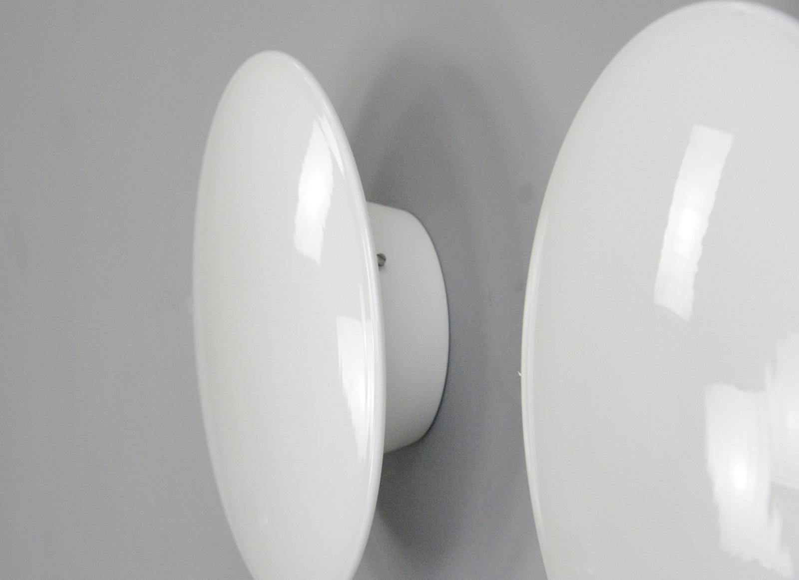 Eklipta Wall Lights by Arne Jacobson Circa 1960s In Good Condition In Gloucester, GB