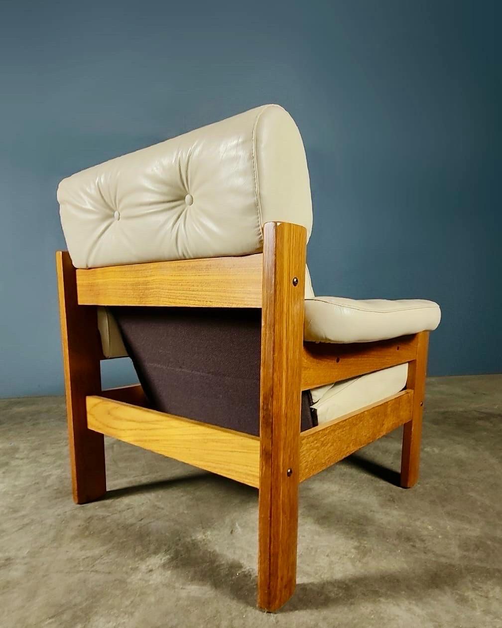 Fin du 20e siècle Ekornes Amigo assorti Stressless Two Seater Sofa & fauteuil en cuir crème en vente