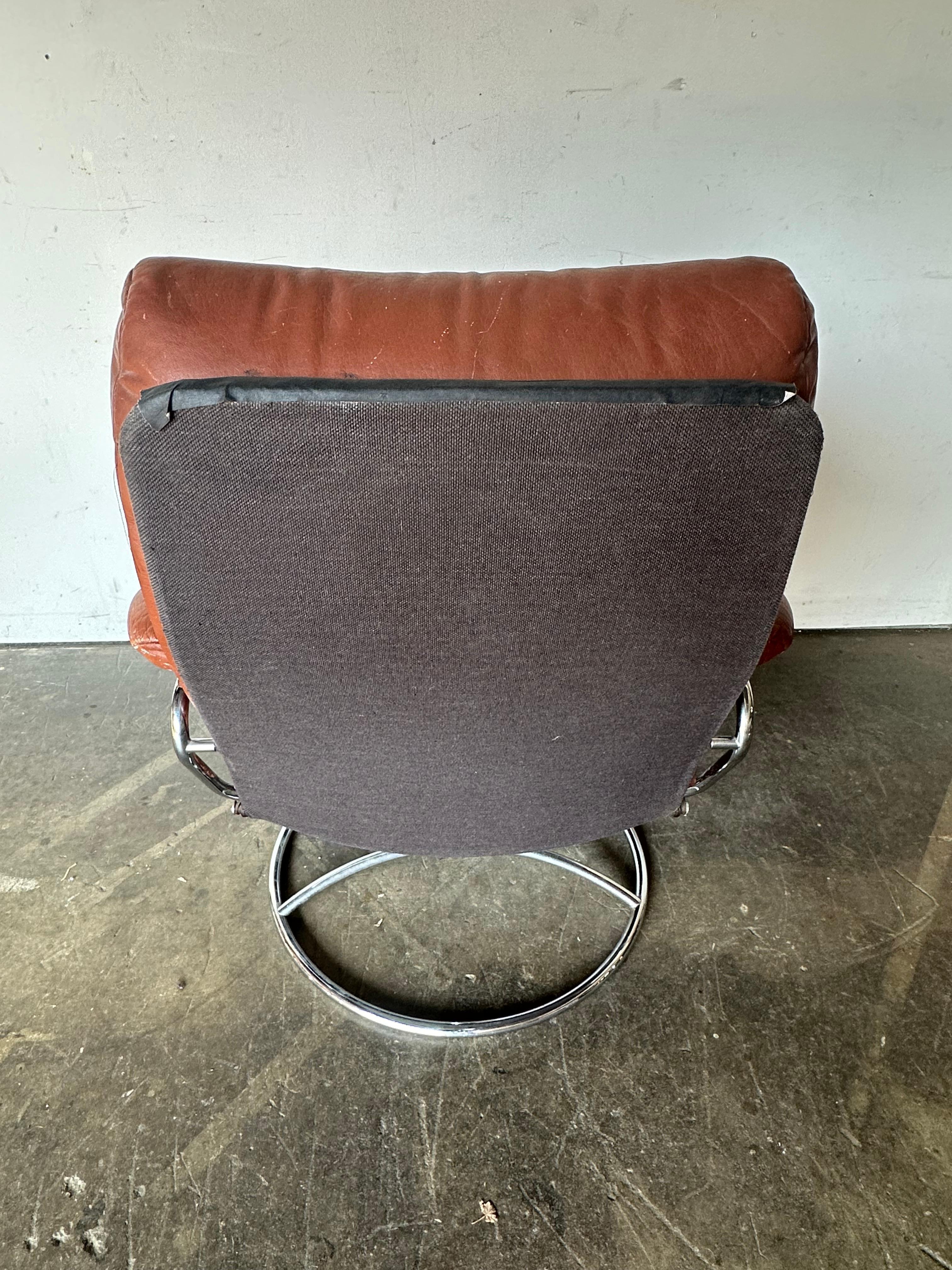 Ekornes Leather Stressless Lounge Chair and Ottoman in Burnt Orange For Sale 7