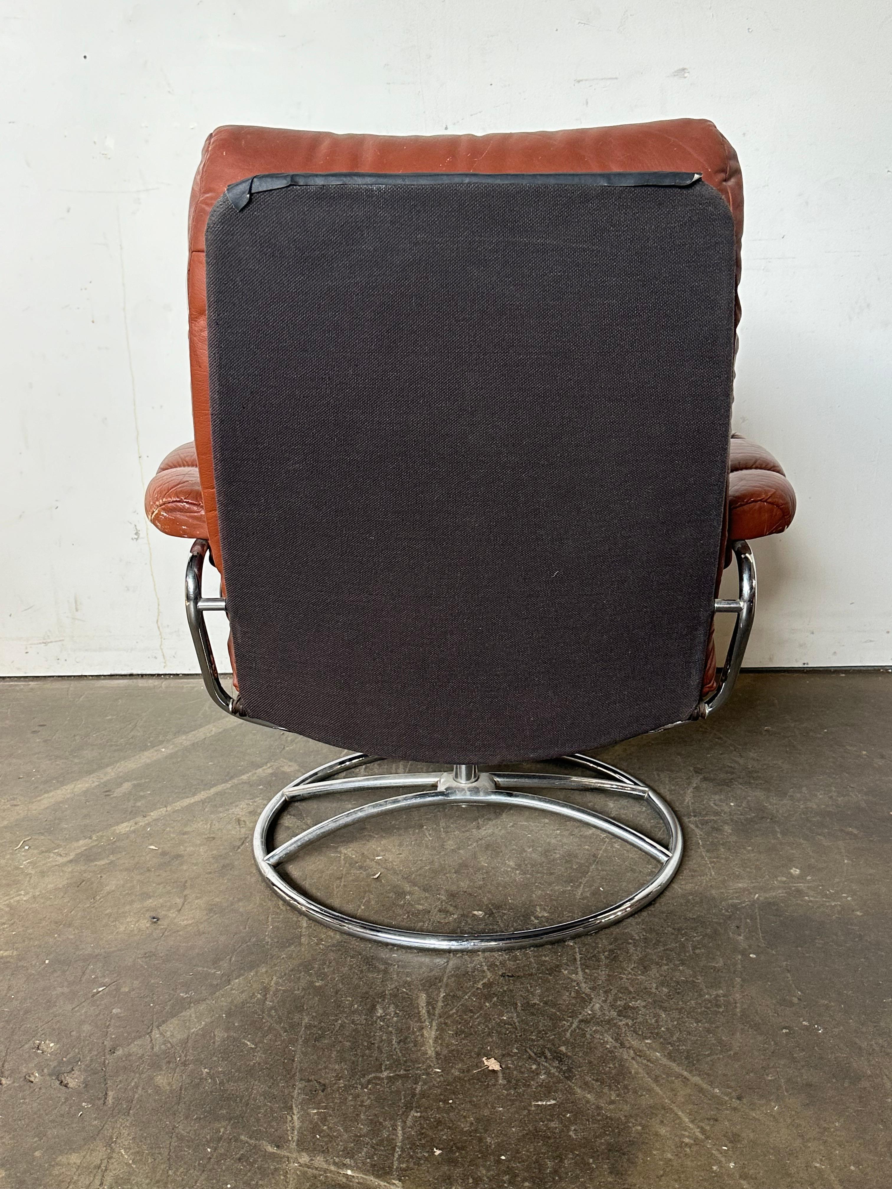Ekornes Leather Stressless Lounge Chair and Ottoman in Burnt Orange For Sale 8