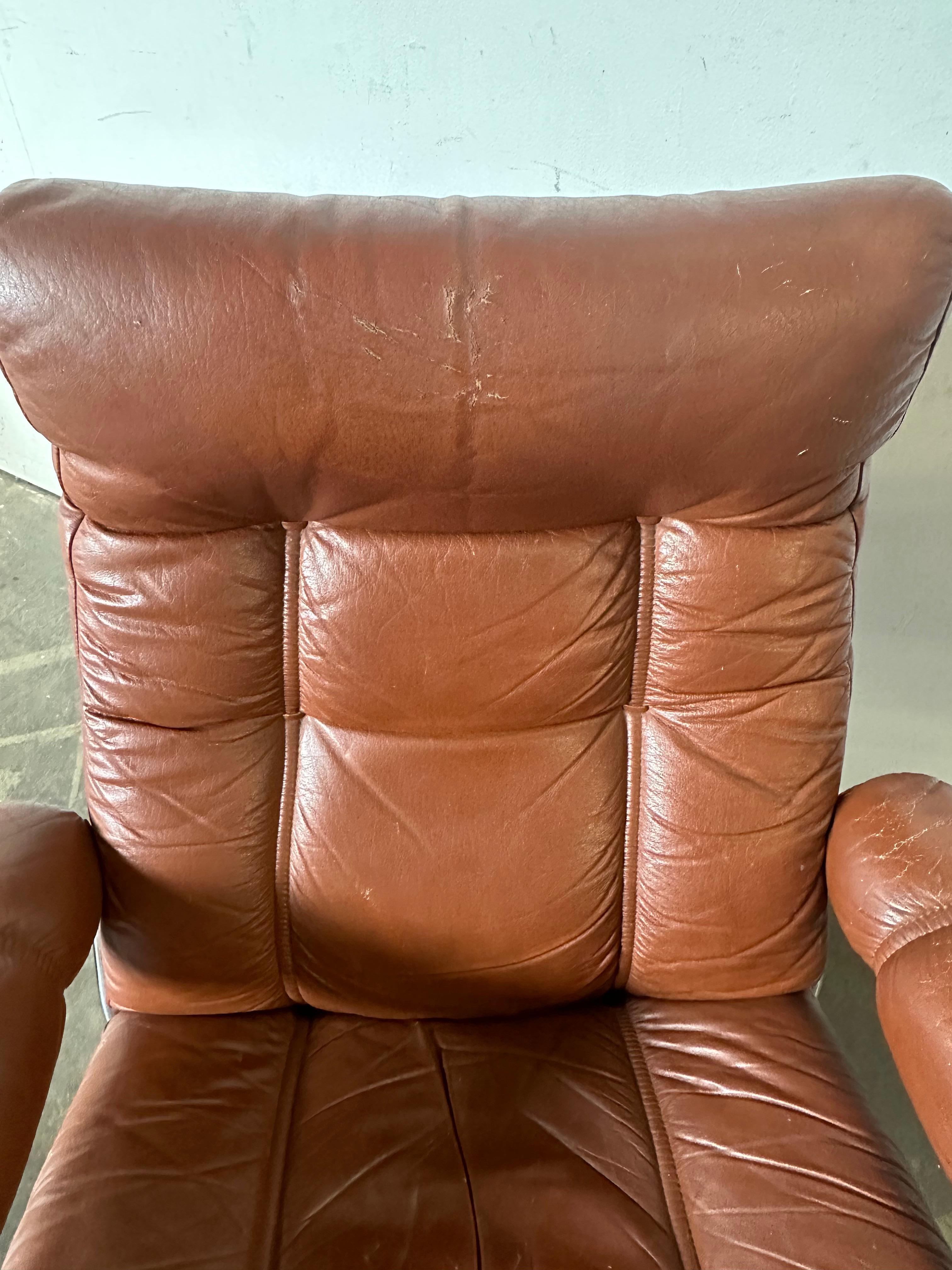Ekornes Leather Stressless Lounge Chair and Ottoman in Burnt Orange For Sale 12