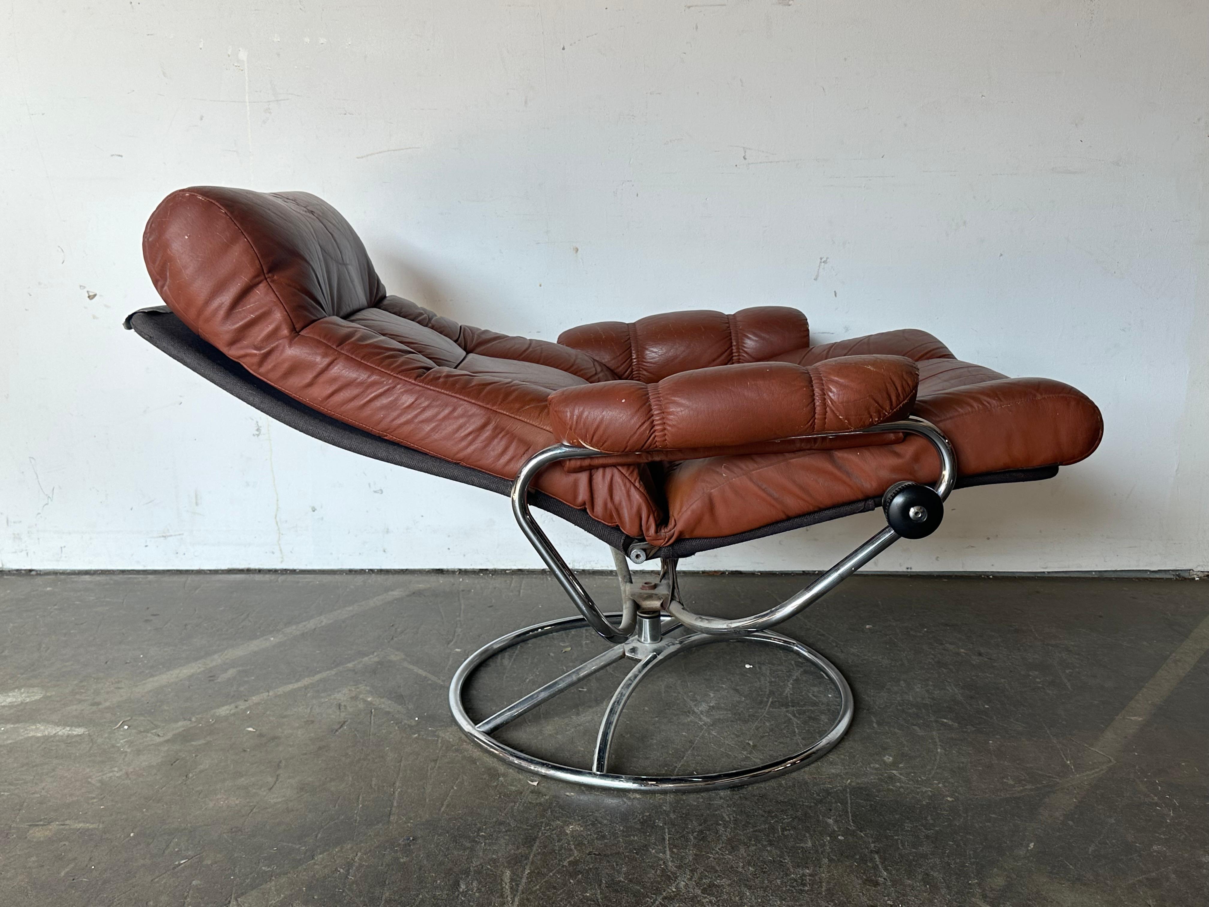 20th Century Ekornes Leather Stressless Lounge Chair and Ottoman in Burnt Orange For Sale