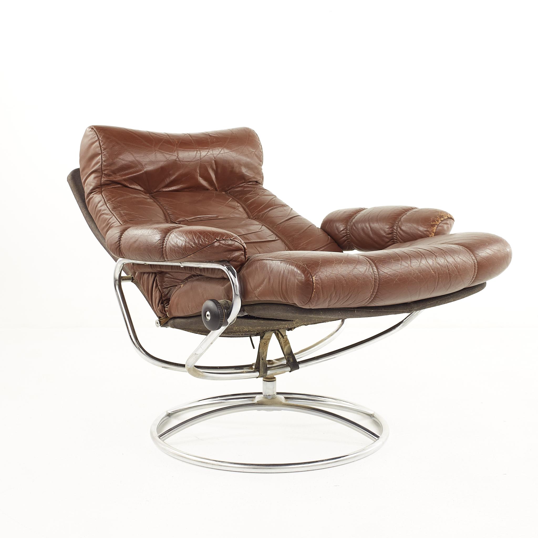 Ekornes Mid-Century Chrome and Leather Stressless Lounge Chair and Ottoman 4