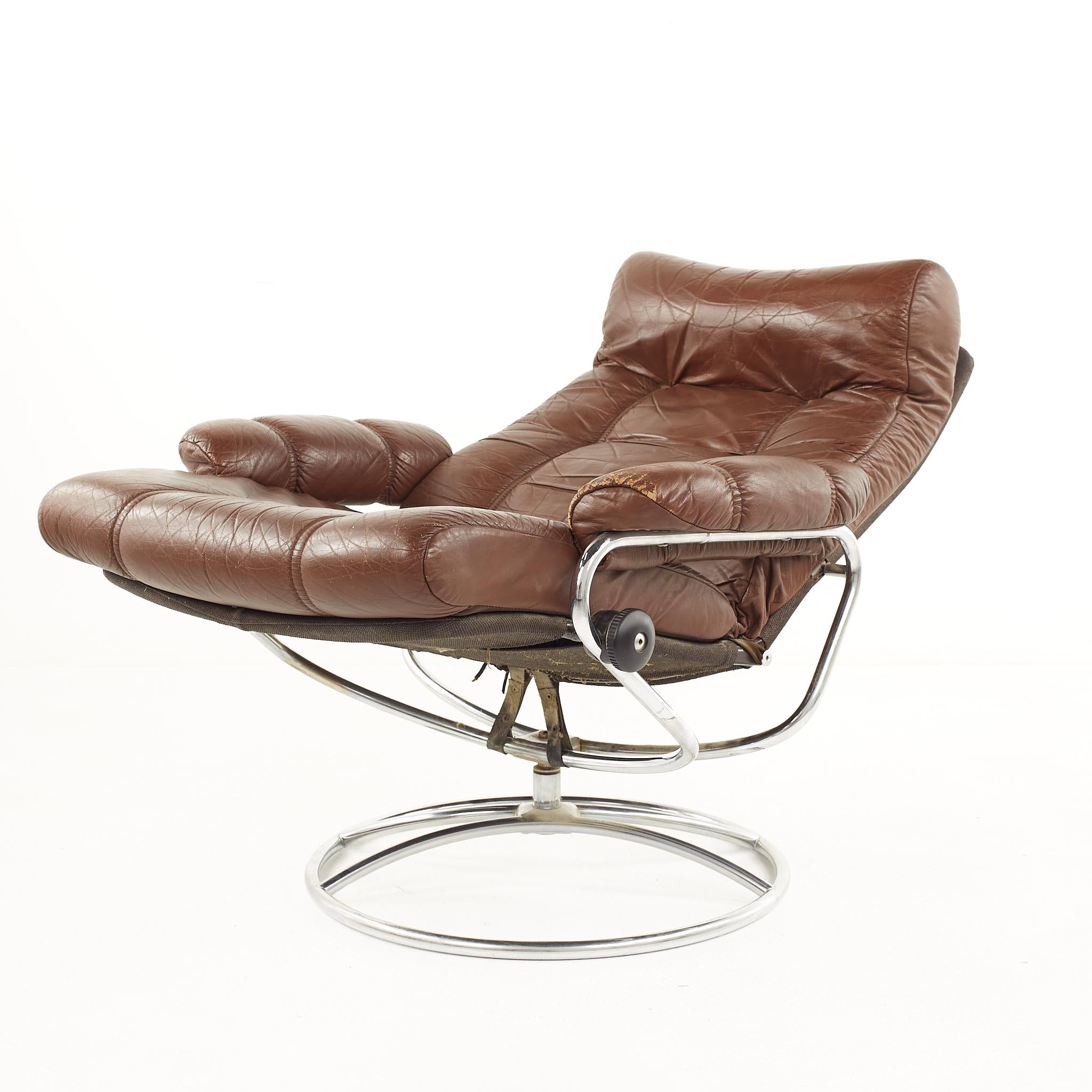 Ekornes Mid-Century Chrome and Leather Stressless Lounge Chair and Ottoman 5