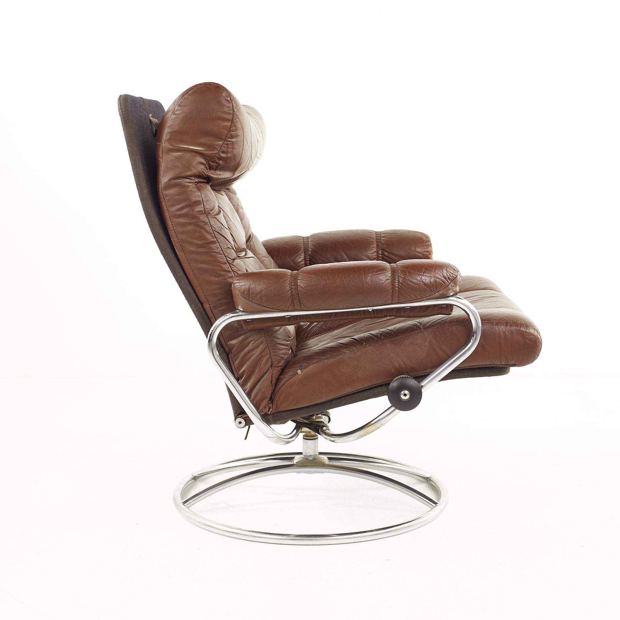 Ekornes Mid-Century Chrome and Leather Stressless Lounge Chair and Ottoman 6