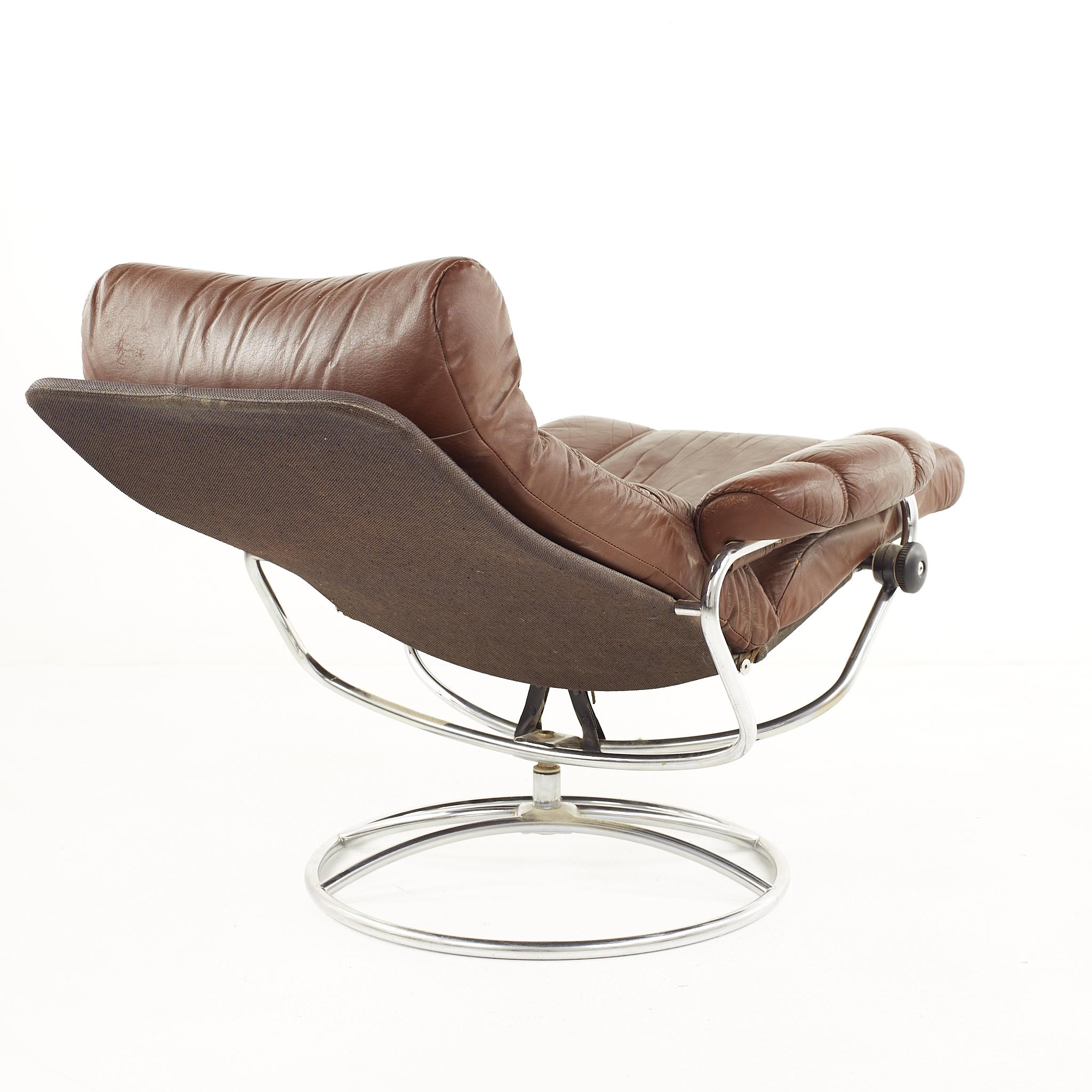 Ekornes Mid-Century Chrome and Leather Stressless Lounge Chair and Ottoman 10