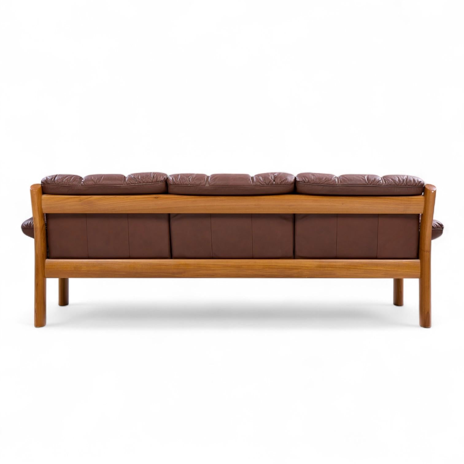 XX secolo Divano Montana in teak e pelle di Ekornes, metà del secolo scorso in vendita