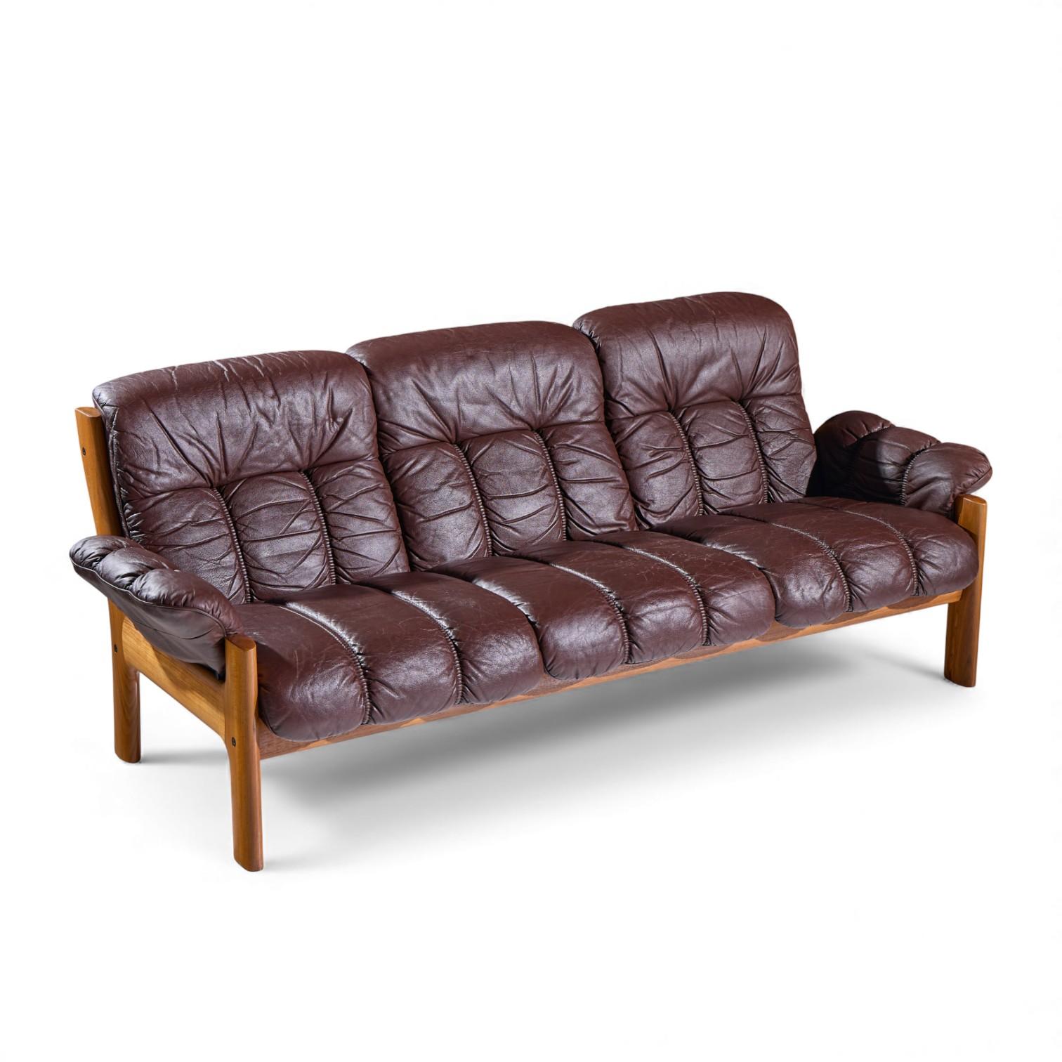 Ekornes Mid Century Norwegian Teak and Leather Montana Sofa (Canapé Montana en teck et cuir) en vente 2