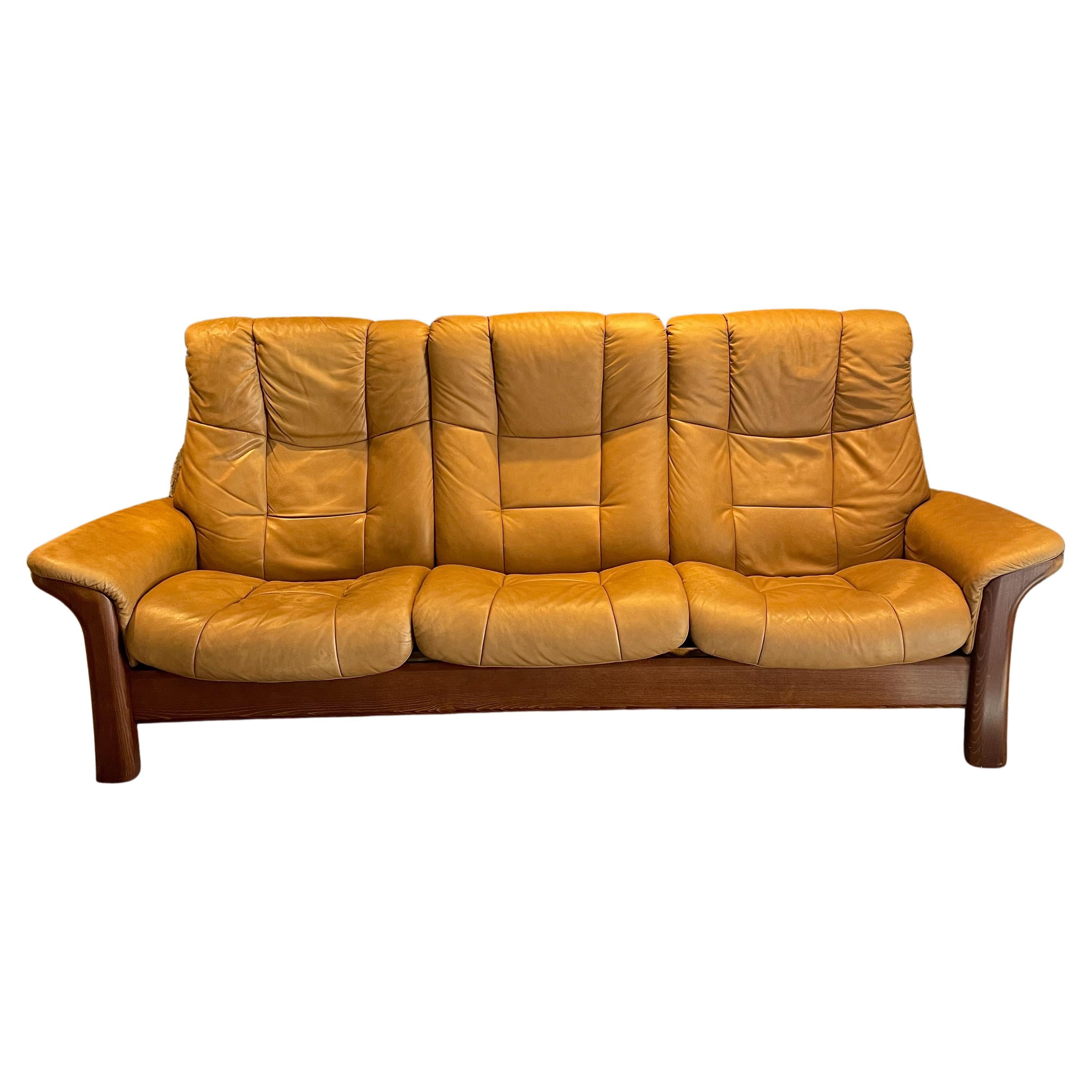 Ekornes Sleek Stressless Reclining Sofa Tan Leather 3-Seater Windsor  High-Back For Sale at 1stDibs | ekornes leather sofa, high back leather sofa,  stephen couch windsor