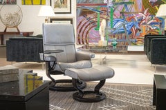 Ekornes Stressless Admiral Classic Base Grey Lounge Chair with Table and Ottoman