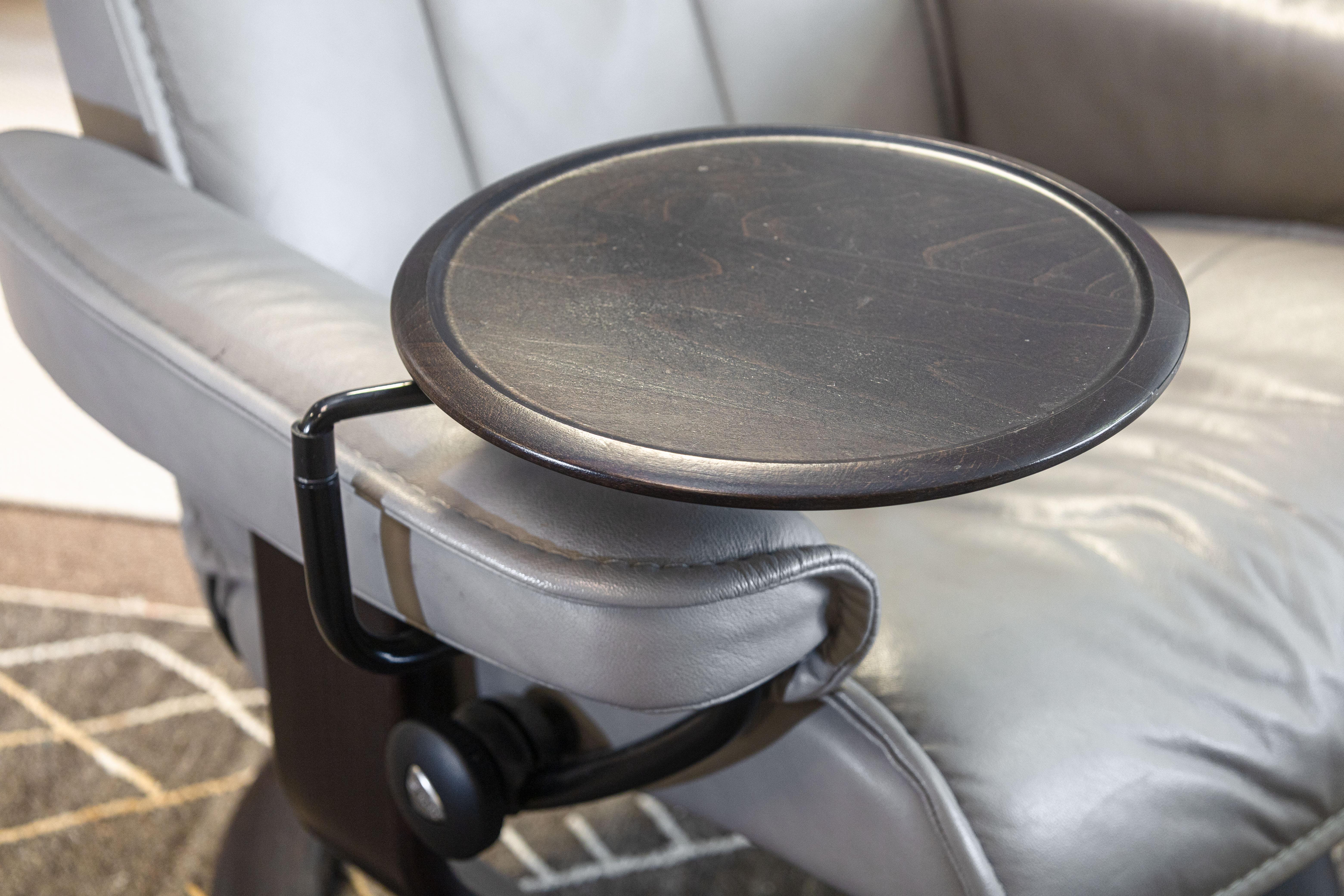 Ekornes Stressless Admiral Classic Base Grau Loungesessel mit Tisch und Ottomane (20. Jahrhundert) im Angebot