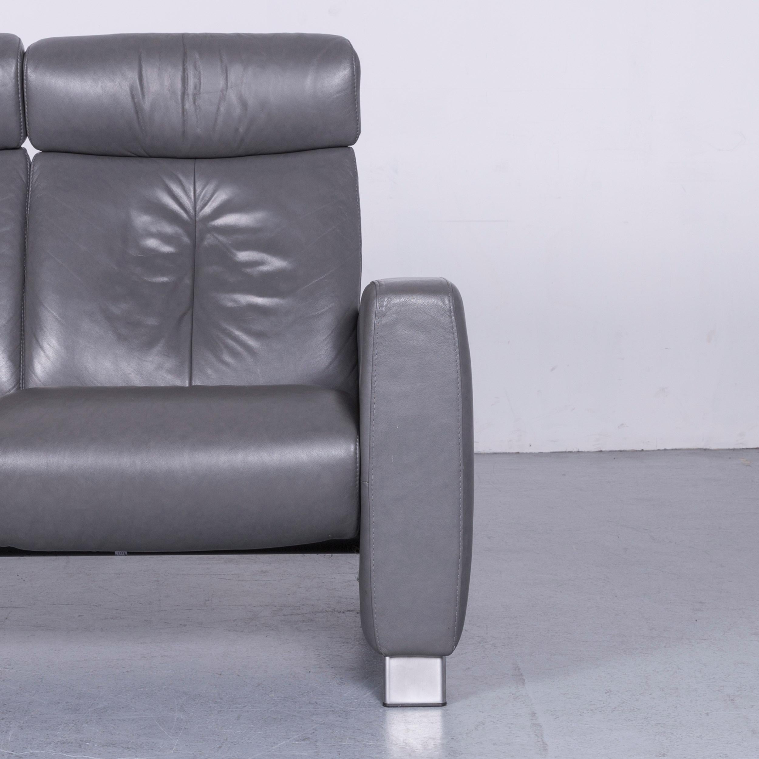 Ekornes Stressless Arion Sofa Grey Leather Two-Seat with Function In Good Condition In Cologne, DE