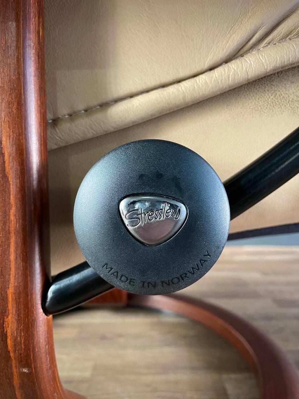 Ekornes Stressless Beige Leather Reclining Swivel Lounge Chair with Ottoman 4