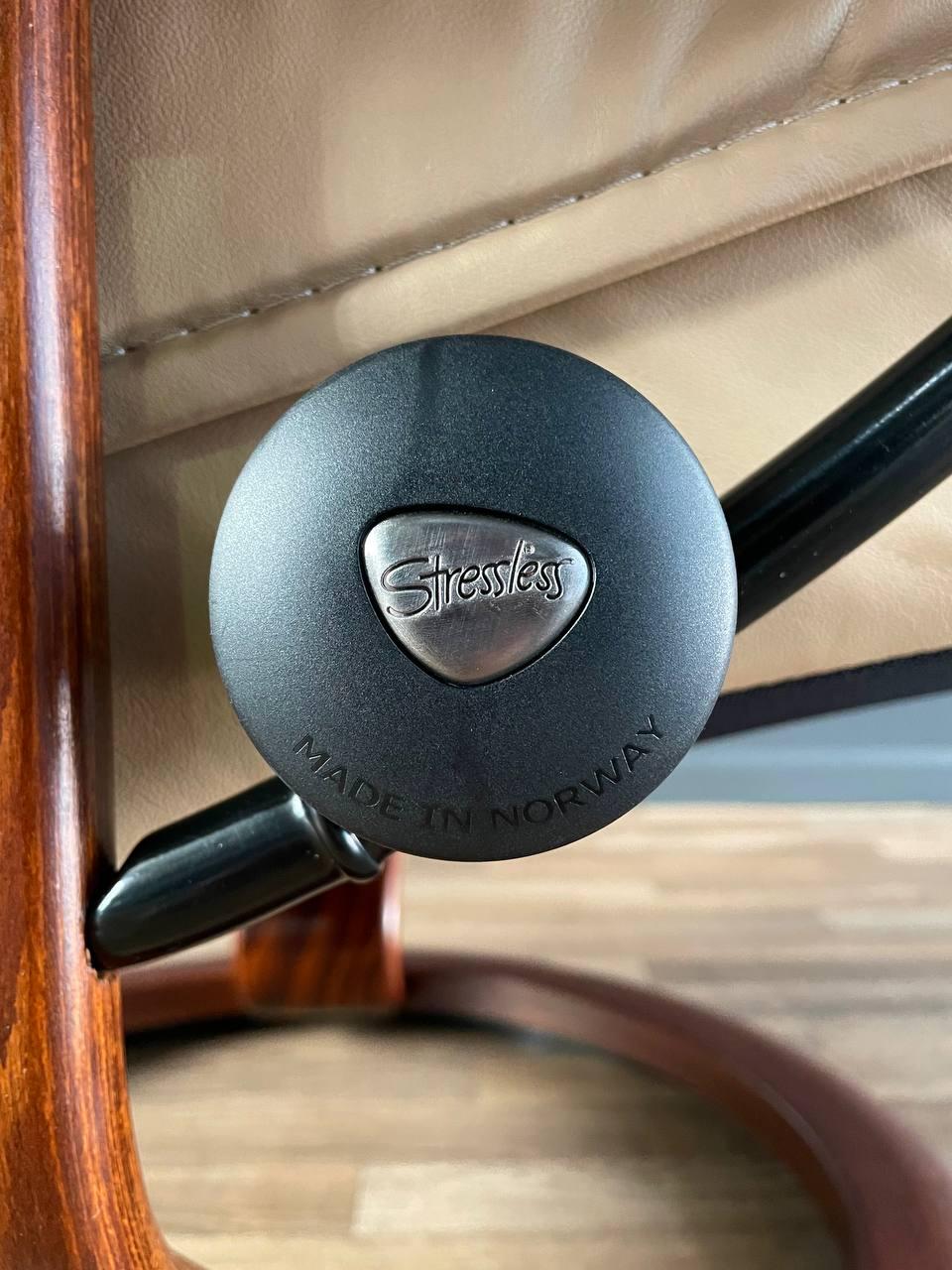 Ekornes Stressless Beige Leather Reclining Swivel Lounge Chair with Ottoman 4