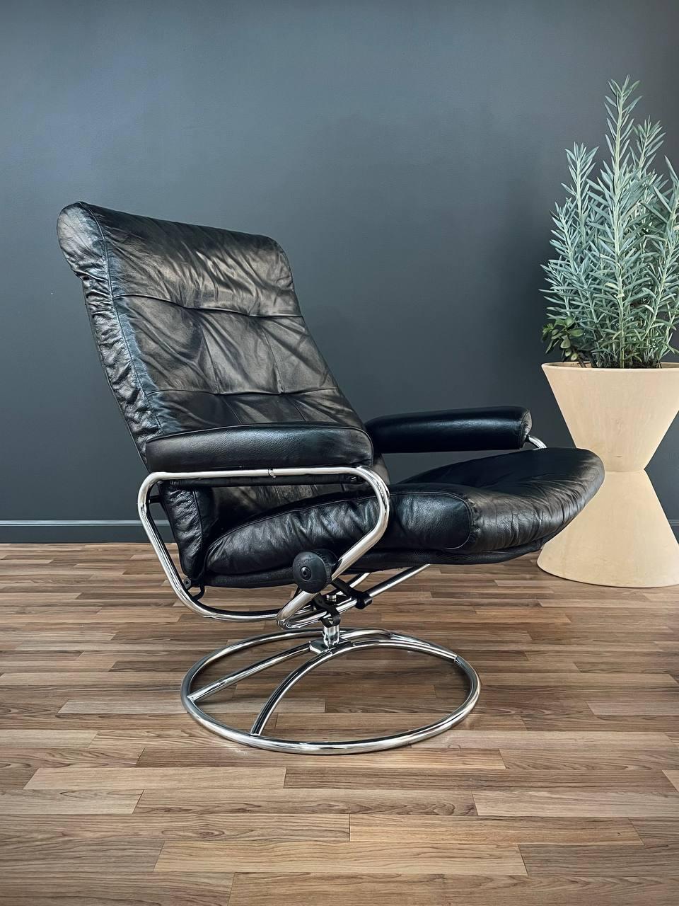 Post-Modern Ekornes Stressless Black Leather & Chrome Reclining Swivel Lounge Chair