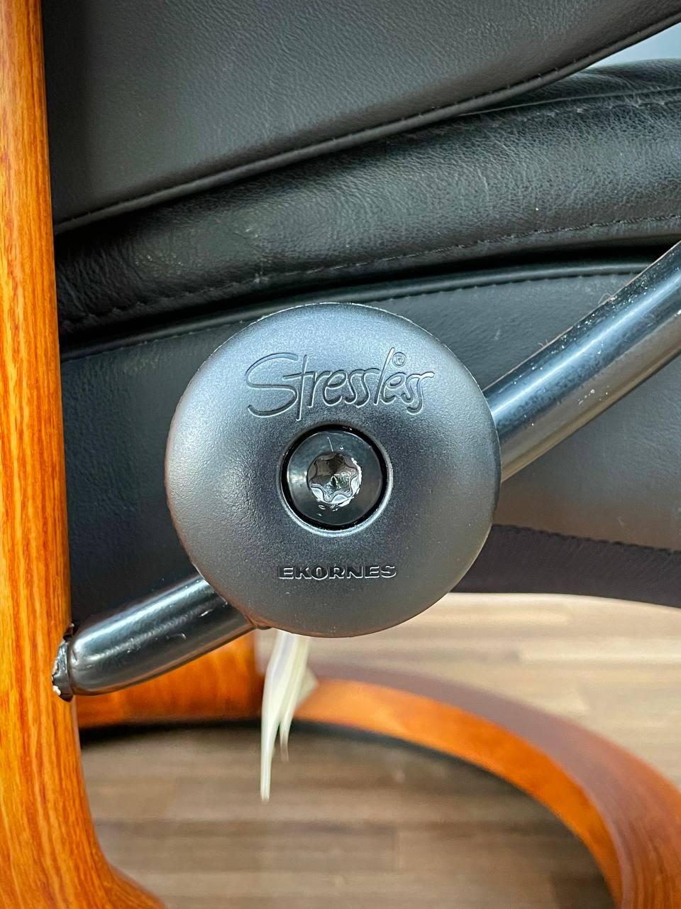 Ekornes Stressless Black Leather Reclining Swivel Lounge Chair with Ottoman 2