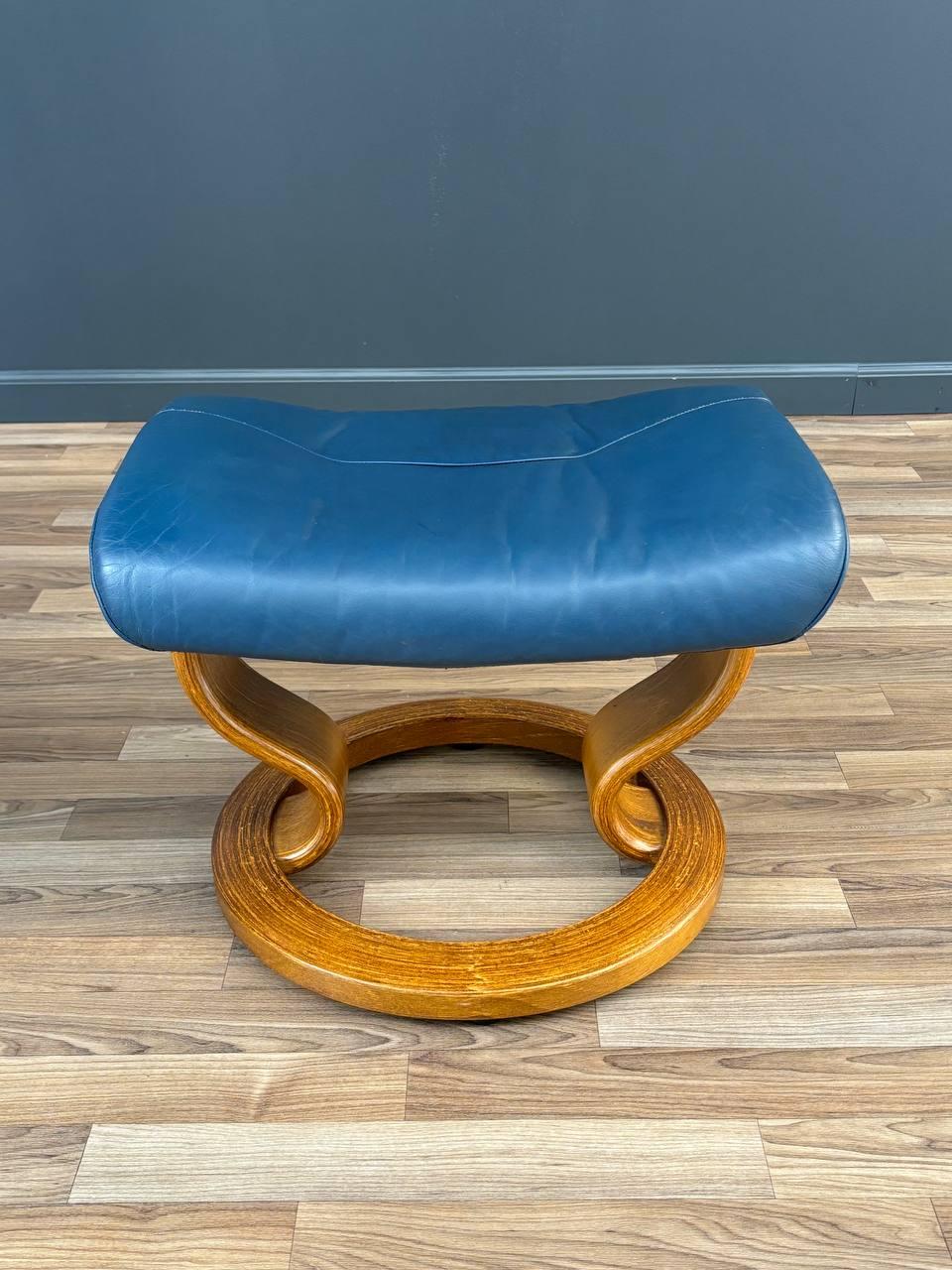 Ekornes Stressless Blue Leather Reclining Swivel Lounge Chair with End Table & O 2