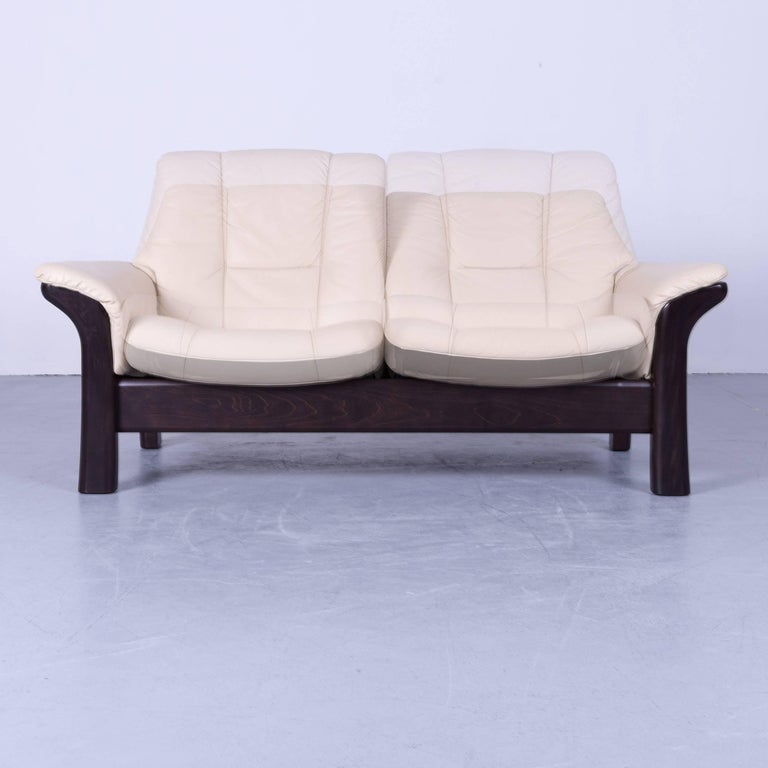 Ekornes Stressless Buckingham Sofa Beige Leather Two Seat At 1stdibs Contemporary Ekornes Stressless Buckingham Sofa Beige Leather Two Seat For