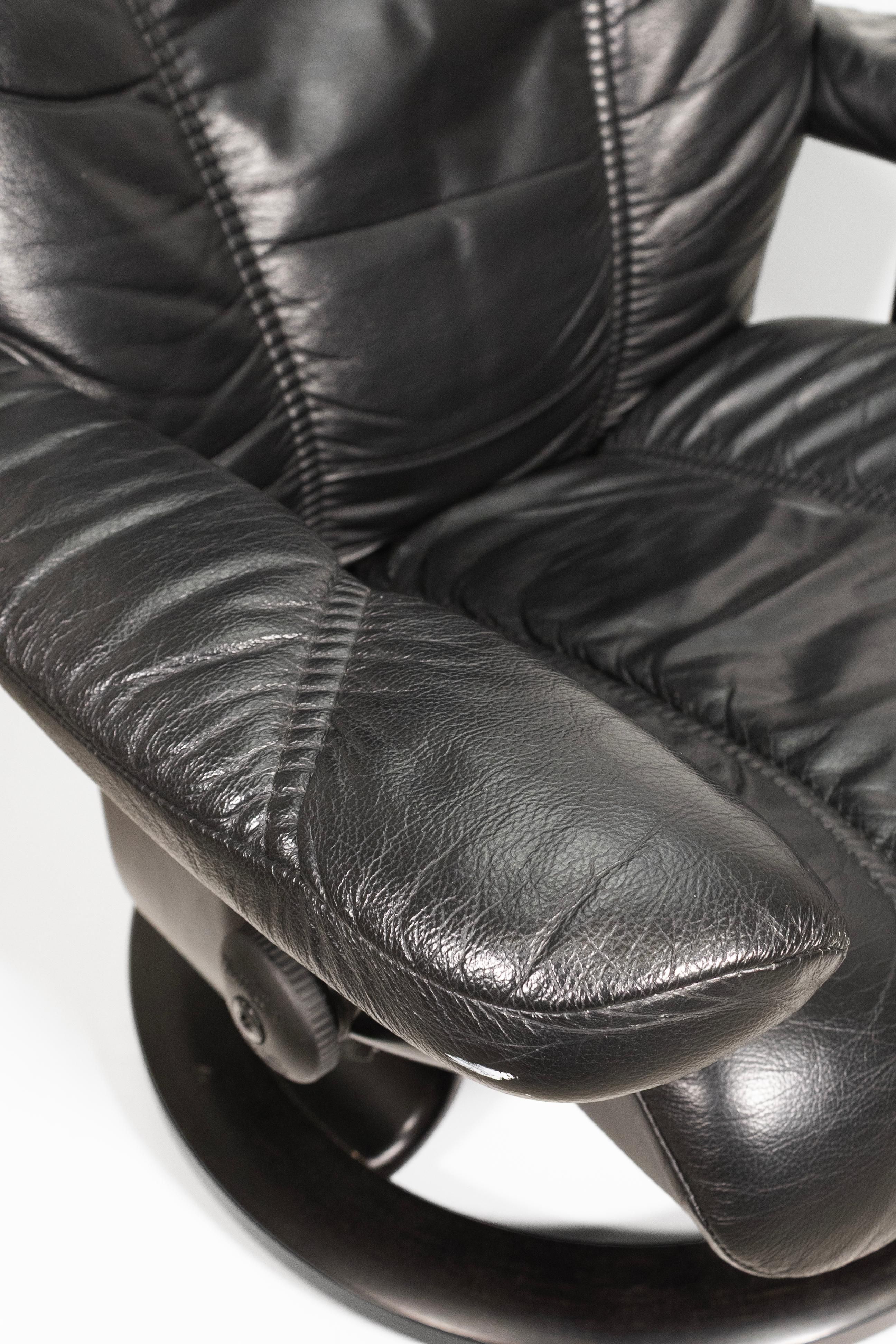 Ekornes Stressless Danish Black Leather Swivel Lounge Chair with Ottoman For Sale 5