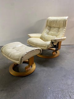 Ekornes Stressless Lounge Chair and Ottoman in Cream Leather and Bentwood Frame