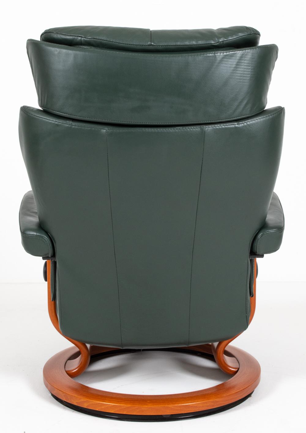 Ekornes Stressless Magic Lounge Chair & Ottoman For Sale 5