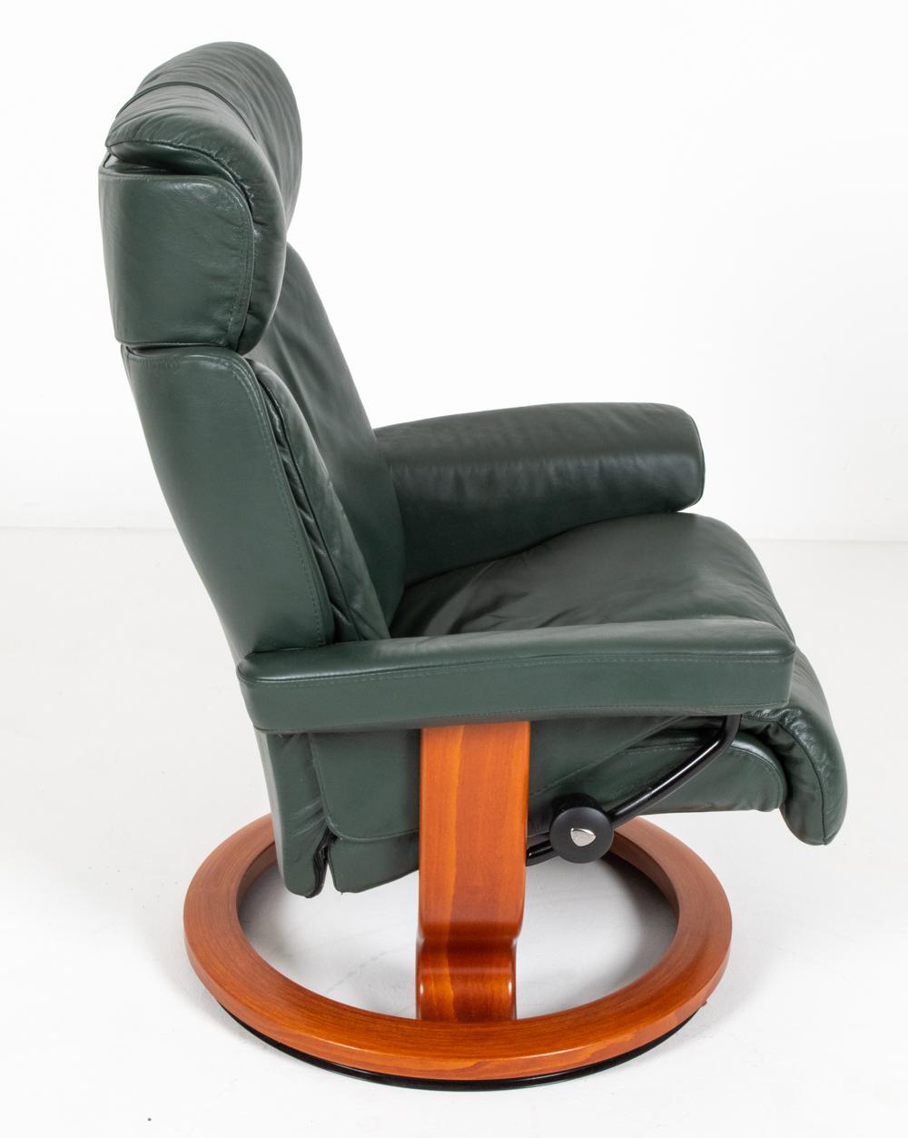 Ekornes Stressless Magic Lounge Chair & Ottoman For Sale 6