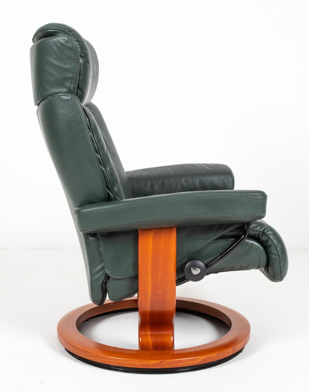 Ekornes Stressless Magic Lounge Chair & Ottoman For Sale 7