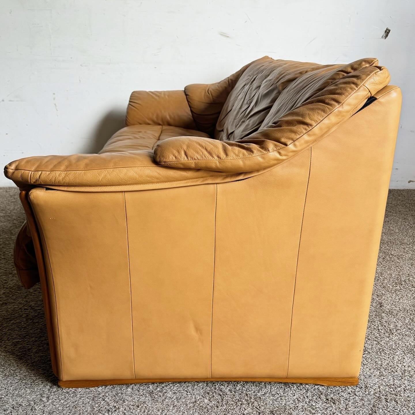 Ekornes Stressless Oslo Leather Sofa In Good Condition In Delray Beach, FL