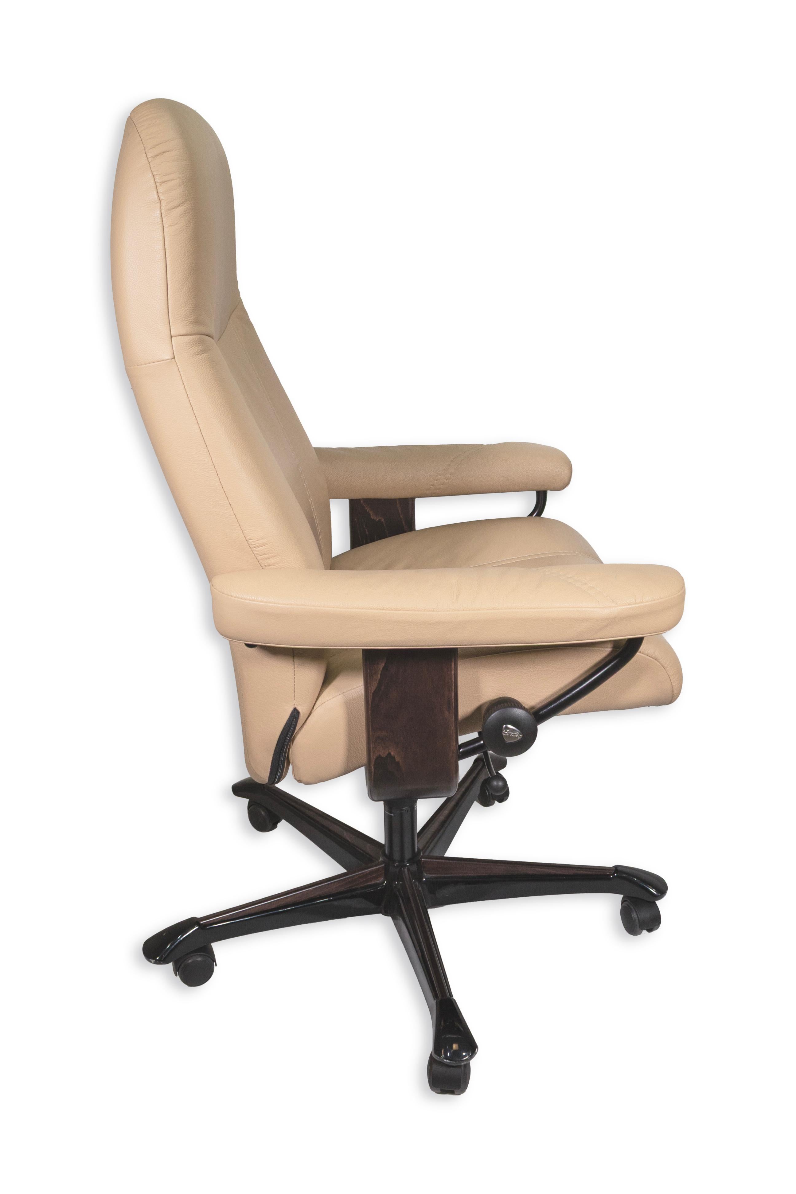 Mid-Century moderno Ekornes Stressless Paloma Sedia da ufficio con schienale alto reclinabile in pelle