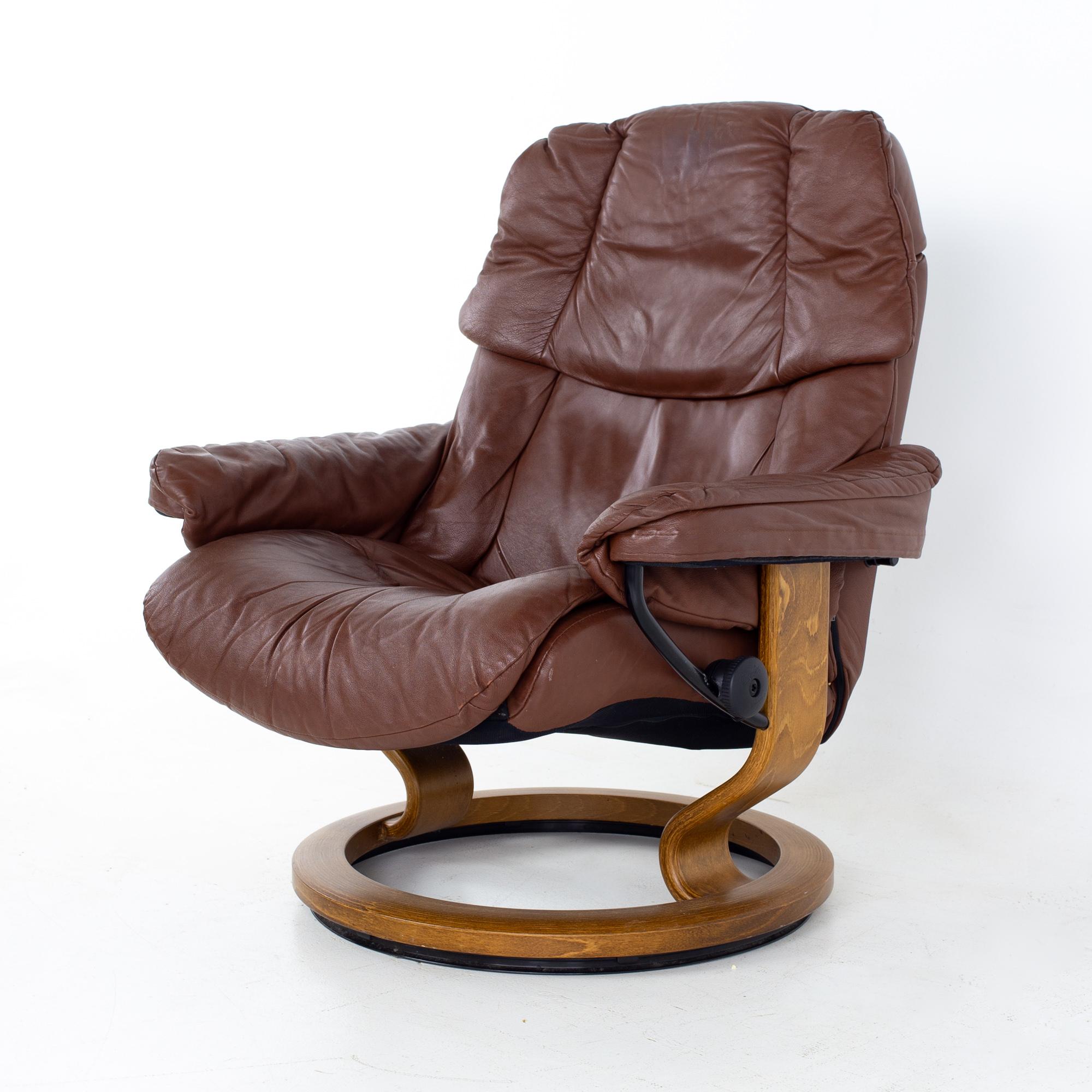 Norwegian Ekornes Stressless Paloma Mid Century Reclining Swivel Leather Lounge Chair and