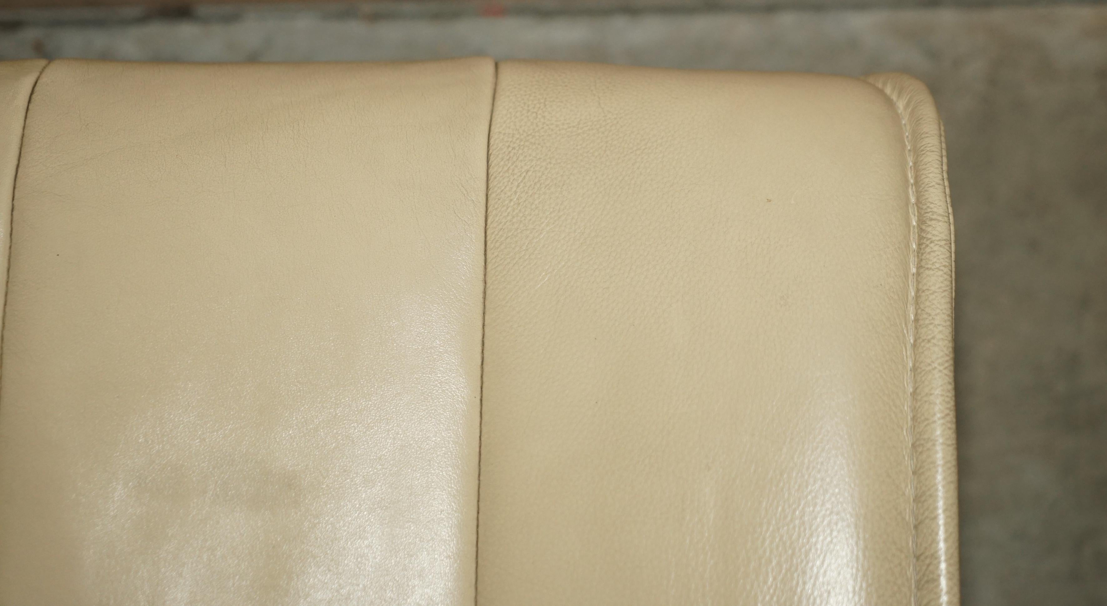 Ekornes Stressless Recliner Leather Swivel Footstool Ottoman Cream Leather In Good Condition In West Sussex, Pulborough