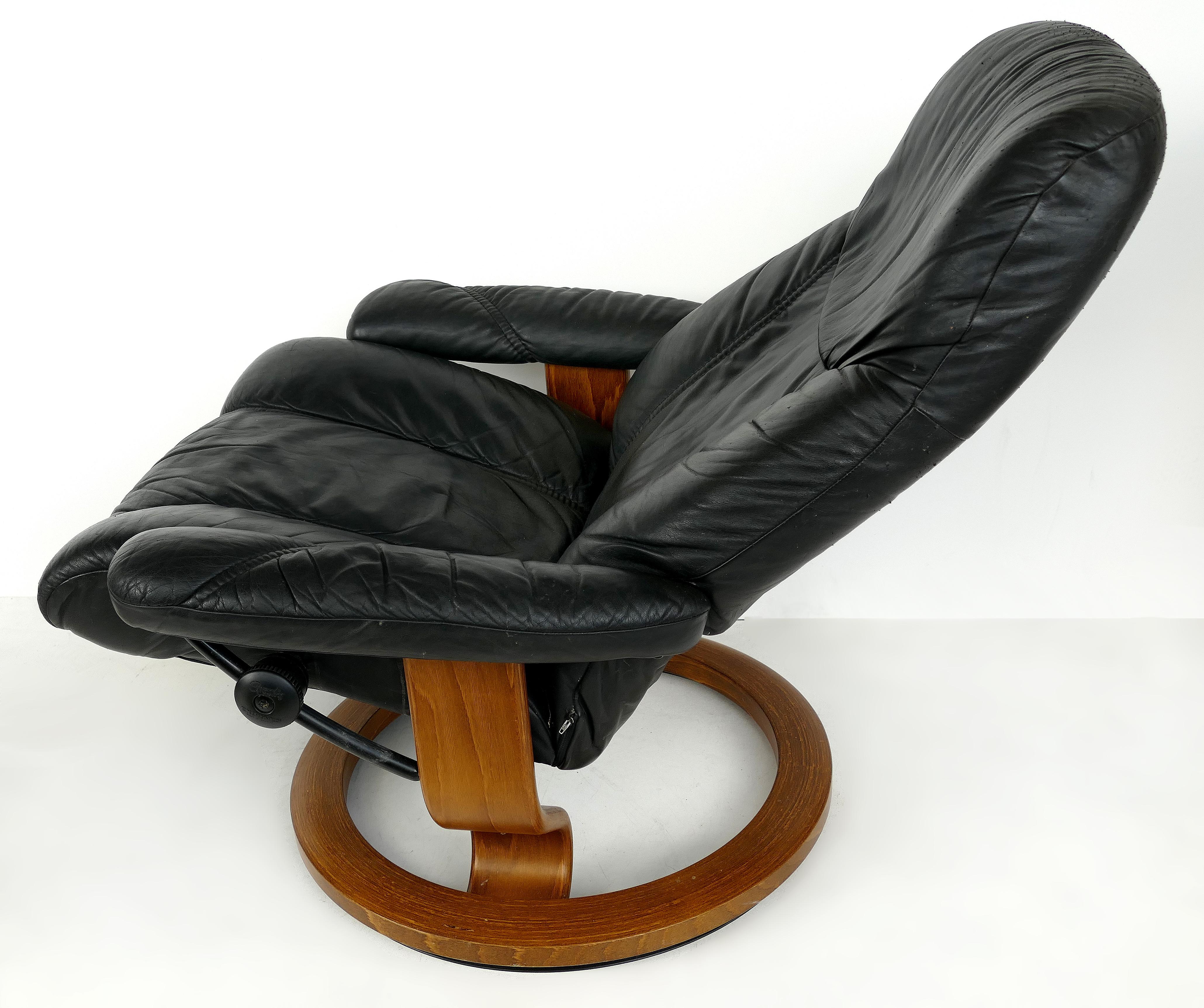 Modern Ekornes Reclining Leather Lounge Chair with Ottoman, Norway