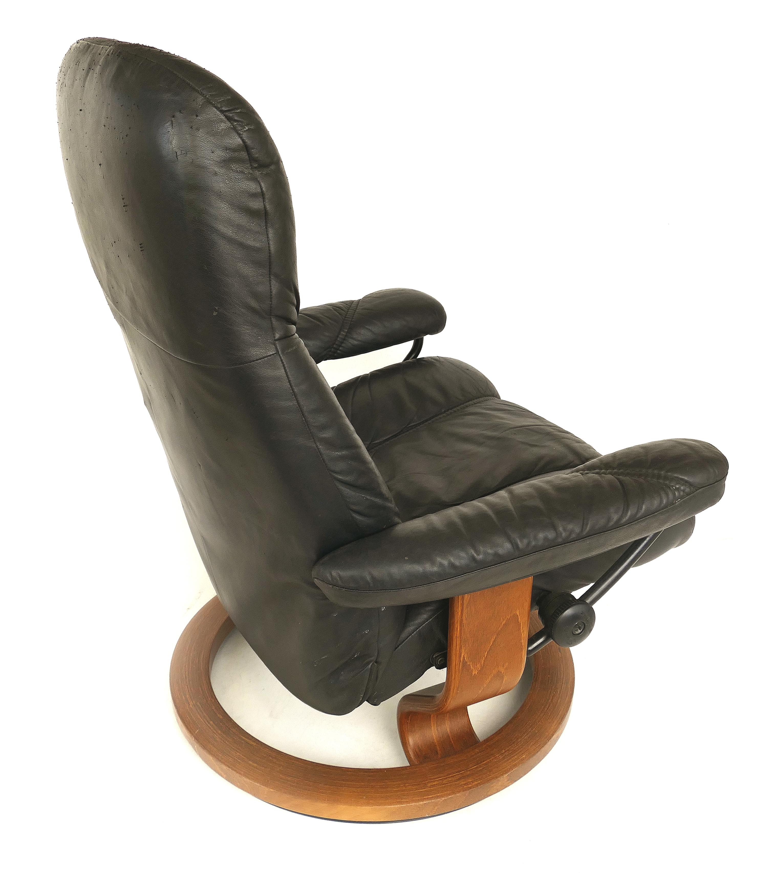 Norwegian Ekornes Reclining Leather Lounge Chair with Ottoman, Norway