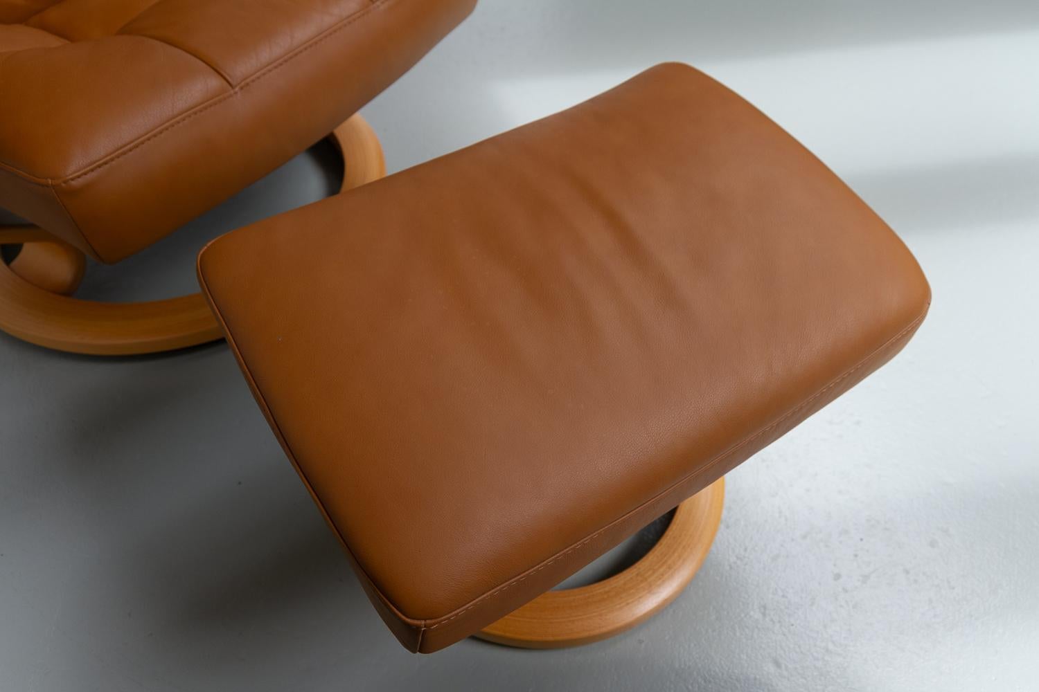 Ekornes Stressless Reclining Lounge Chair and Ottoman, 2000s. 3