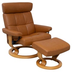Ekornes Stressless Reclining Lounge Chair and Ottoman, 2000s.