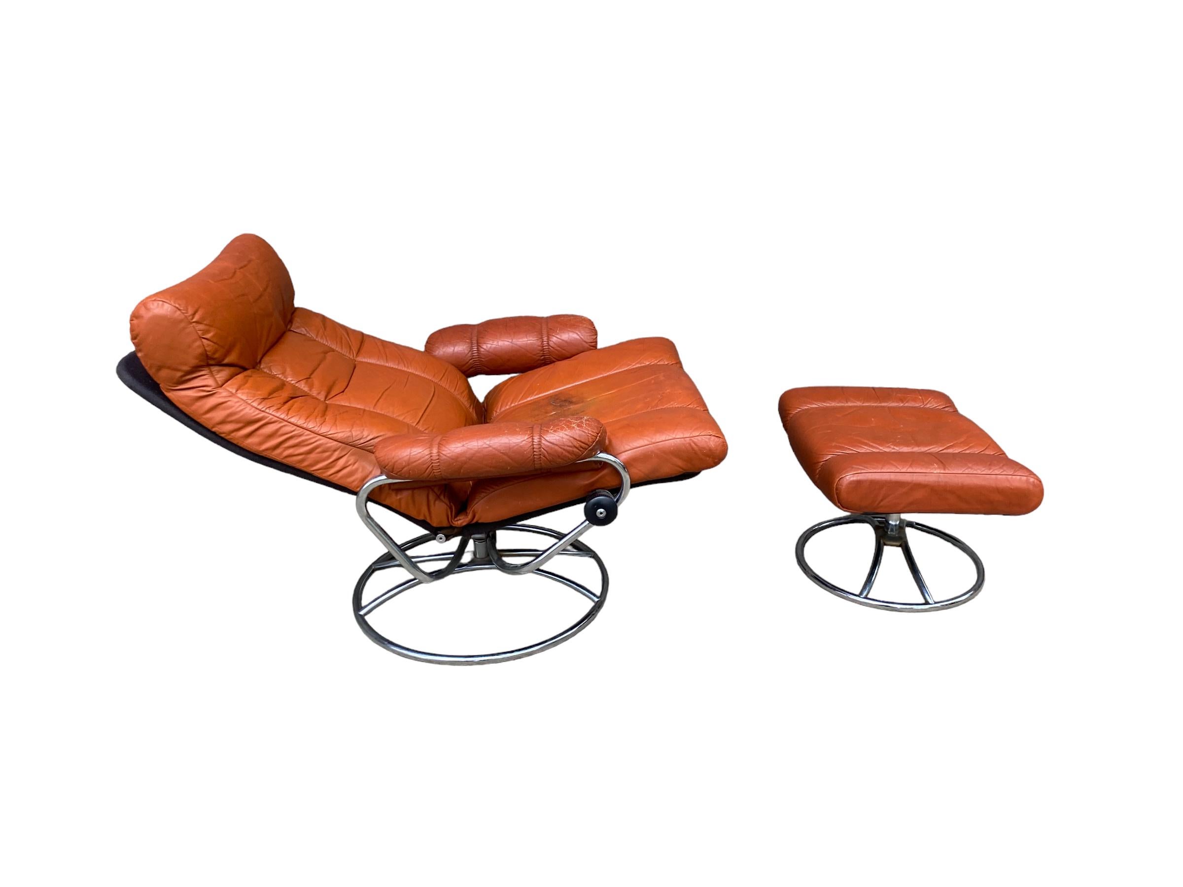Ekornes Stressless Reclining Lounge Chair and Ottoman 3