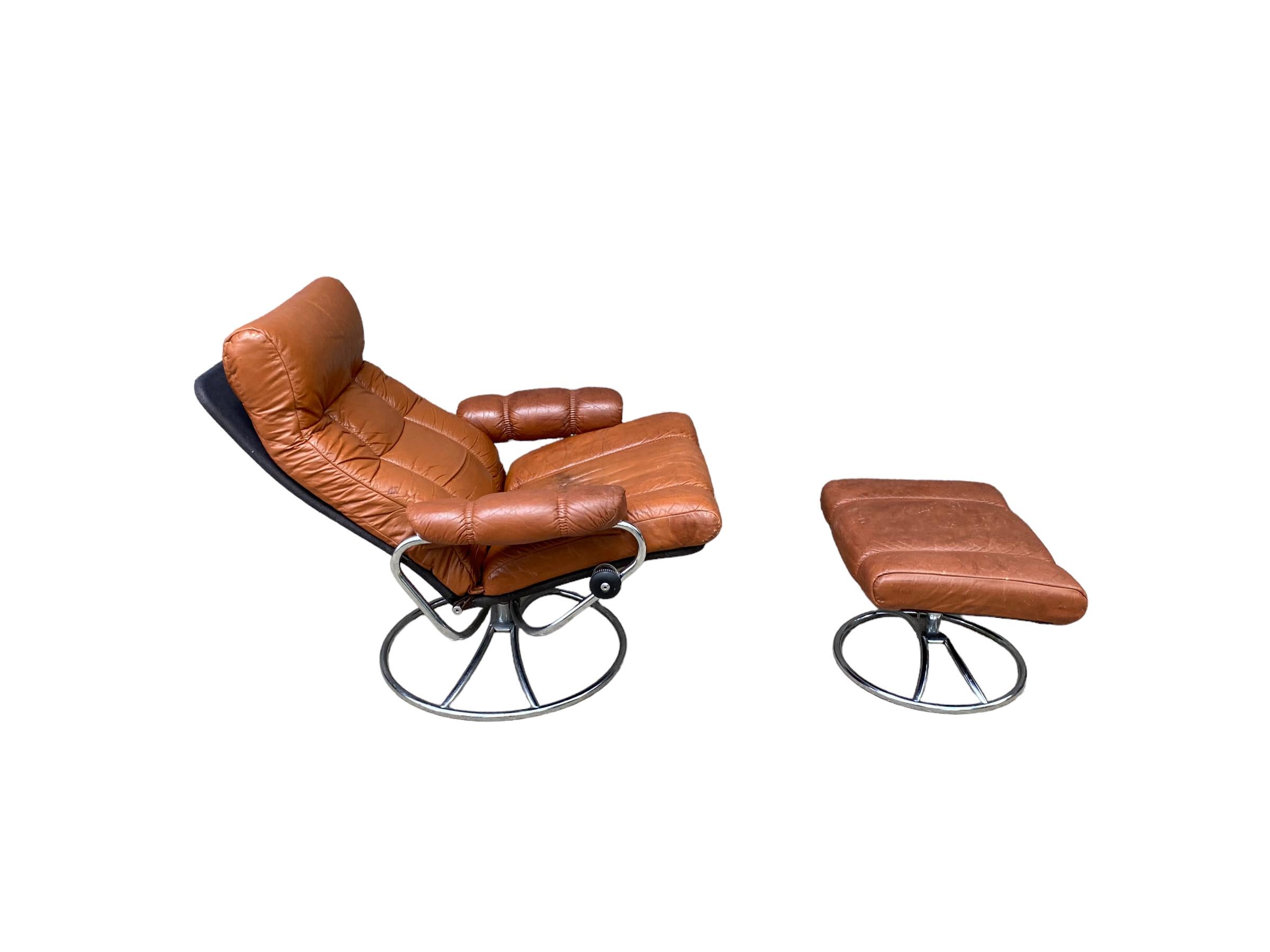 Ekornes Stressless Reclining Lounge Chair and Ottoman 6