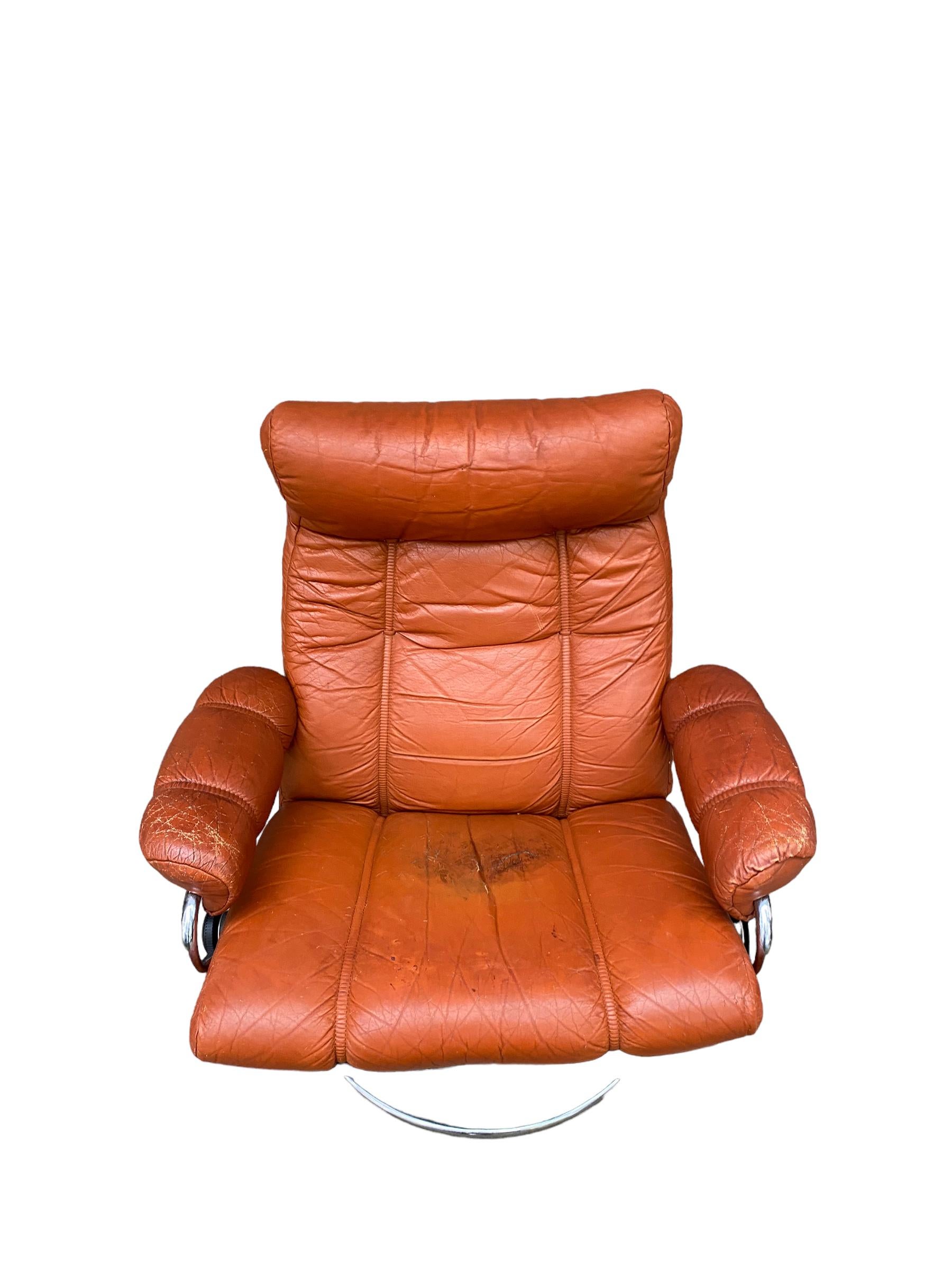 Ekornes Stressless Reclining Lounge Chair and Ottoman 8