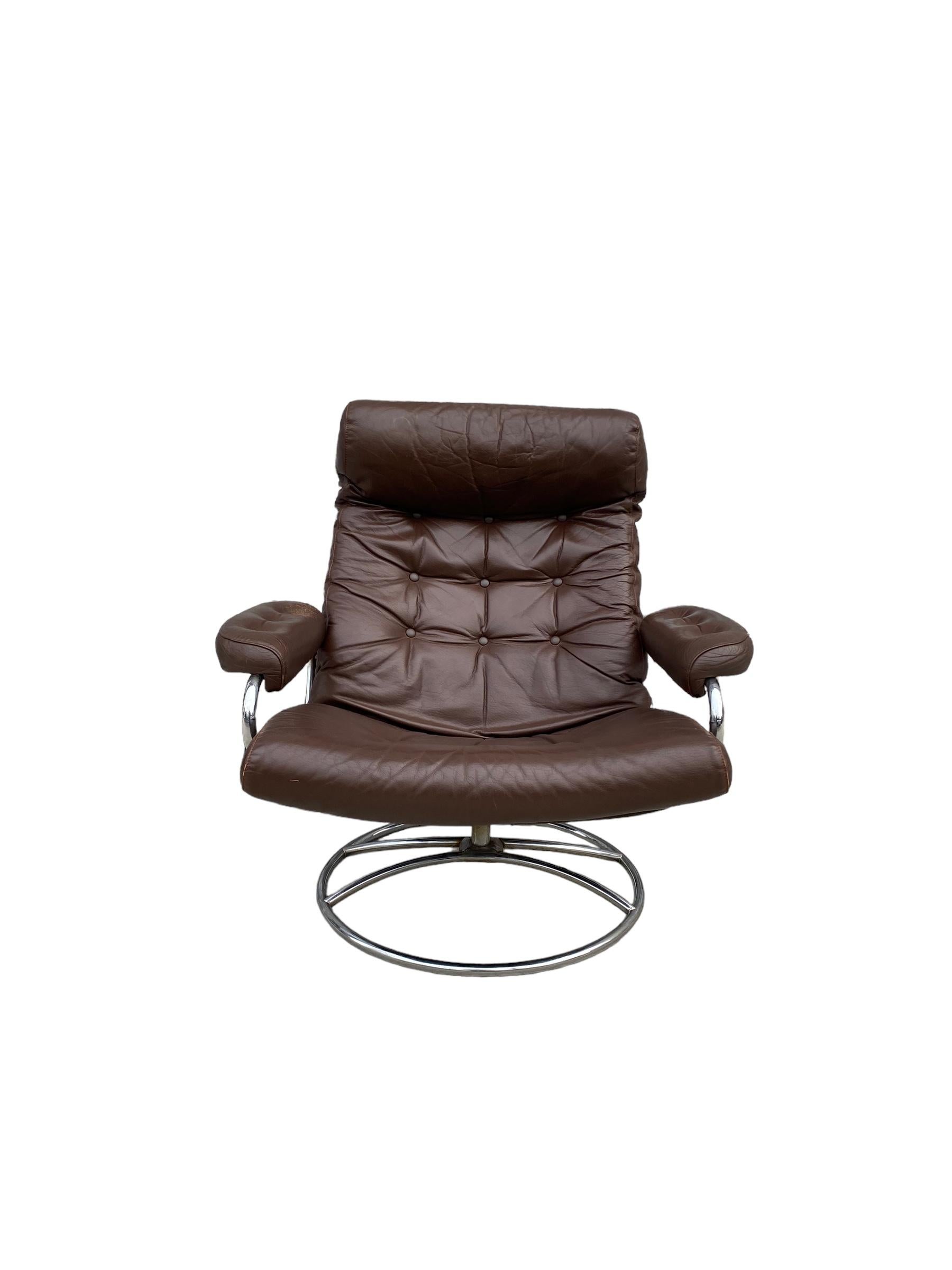 Norwegian Ekornes Stressless Reclining Lounge Chair and Ottoman For Sale