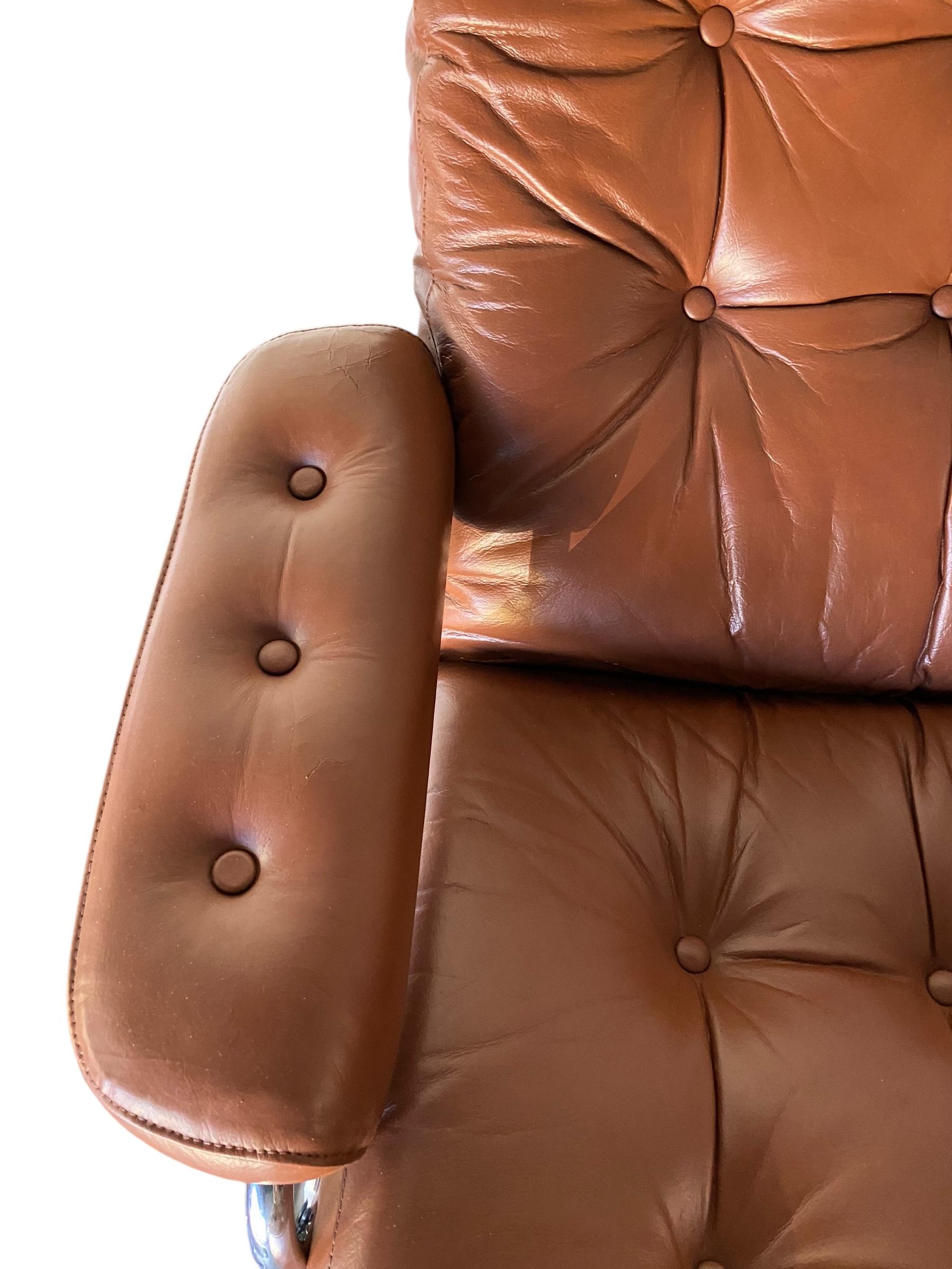 Ekornes Stressless Reclining Lounge Chair and Ottoman 1